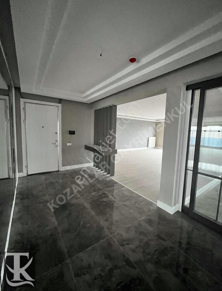 Çift Bloklu Sitede 4+1 Saunalı Ada Mutfaklı Lüx Satılık Daire - Görsel 18