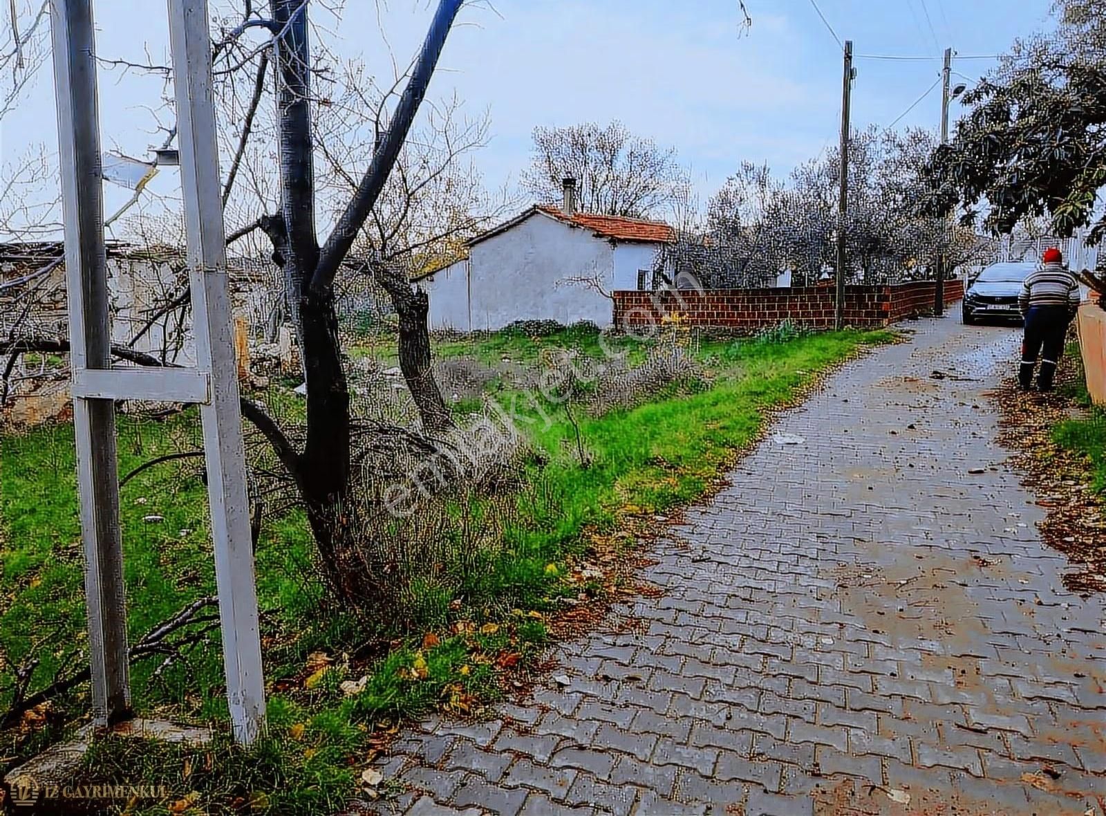 Çanakkale Civler Köyünde Müstakil Tapulu Köy Evi Arsası - Görsel 4