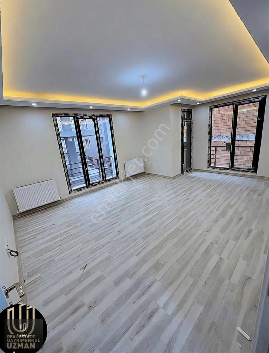 Avcılar Merkez Reşitpaşa Caddesi 4 Yıllık Bina Arakat 3+1 Daire