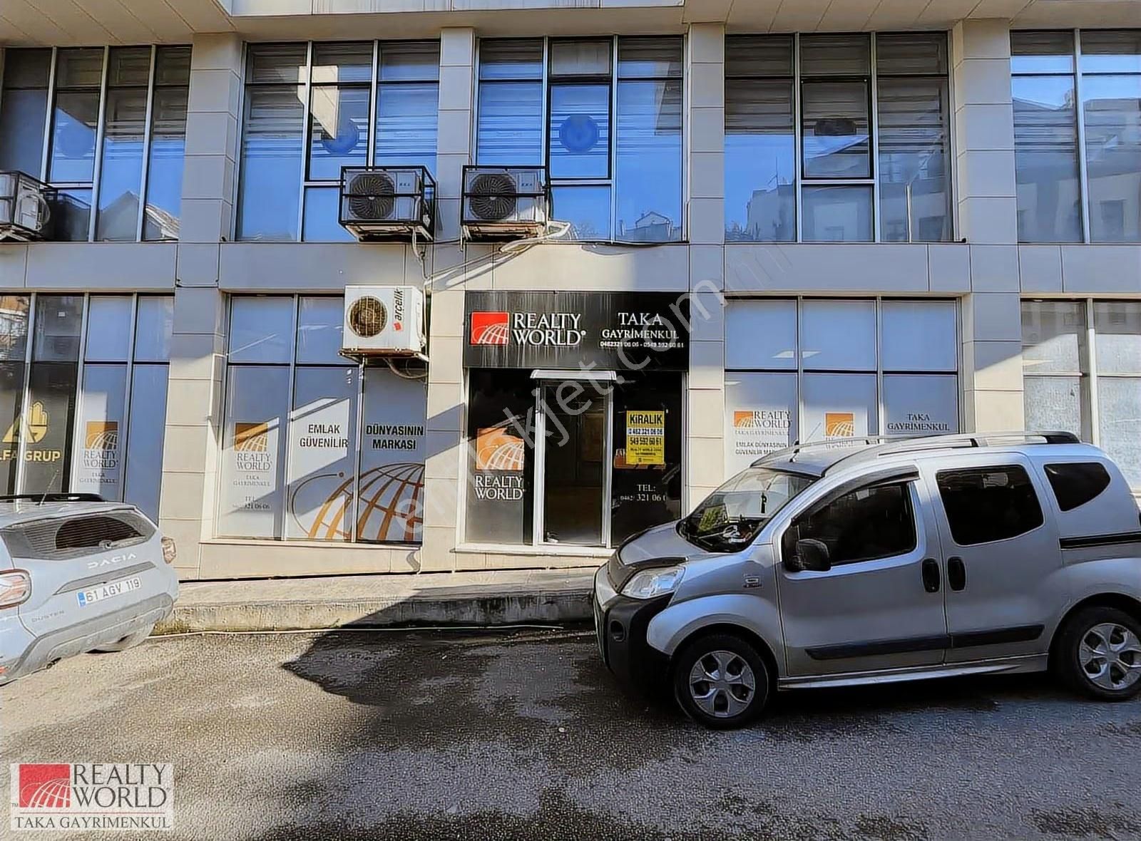 Pazarkapıda Merkezi Konumda Dükkan & Ofis