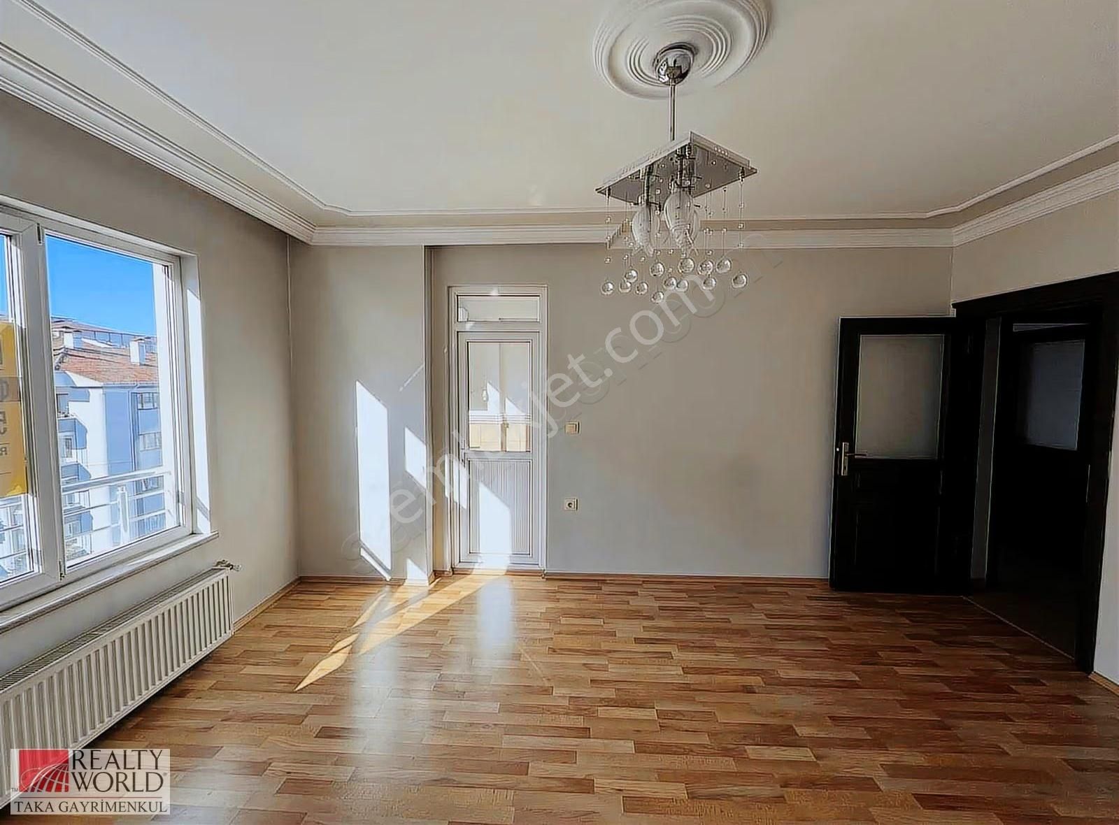 Erdoğdu Mahallesinde Merkezi Konumda Asansörlü 2+1 Kiralık Daire - Görsel 22