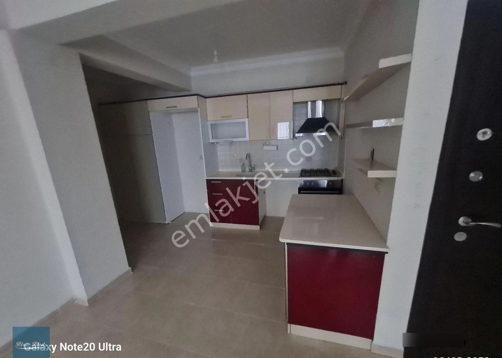 Eski Salı Pazarında Kiralık 1+1 Geniş Daire - Görsel 15