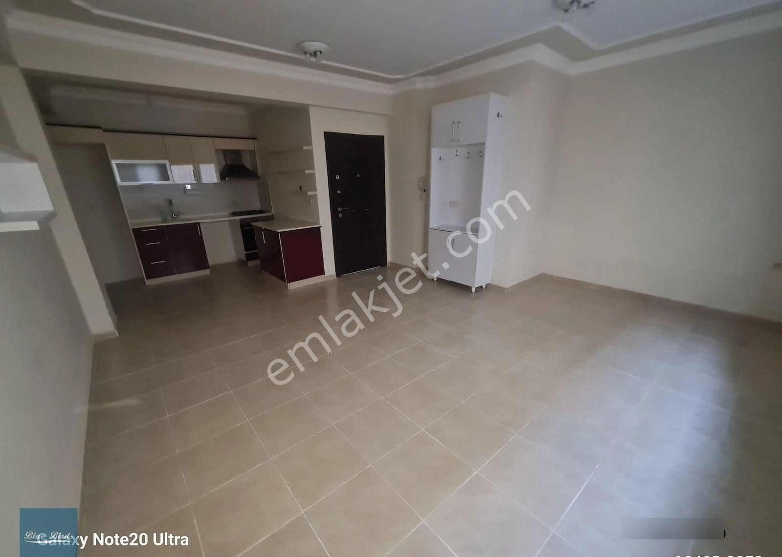 Eski Salı Pazarında Kiralık 1+1 Geniş Daire - Görsel 11