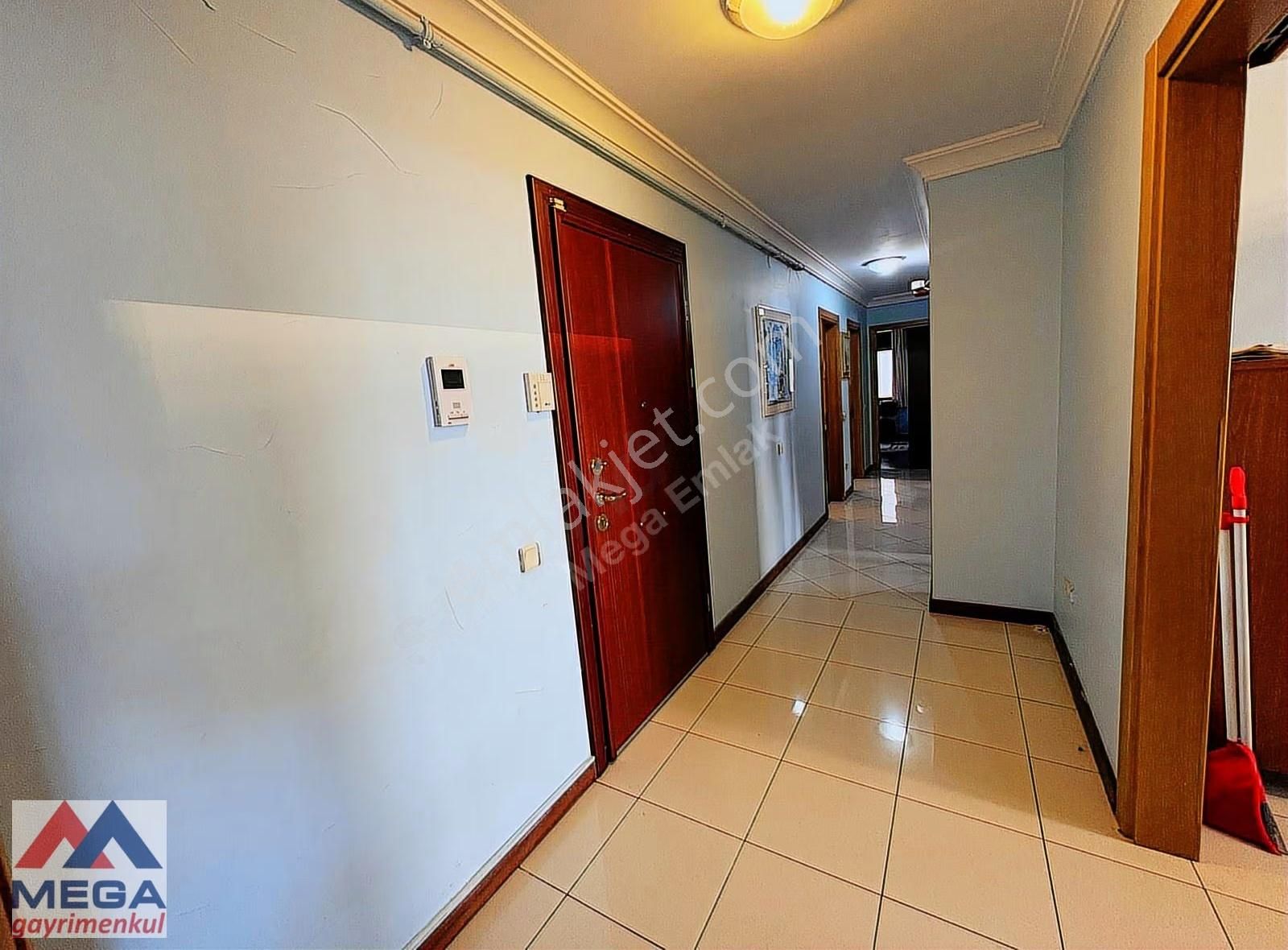 Fenerbahçe Dalyan Kulüp Karşısında 4+1 Kiralık Az Katlı Bina - Görsel 15