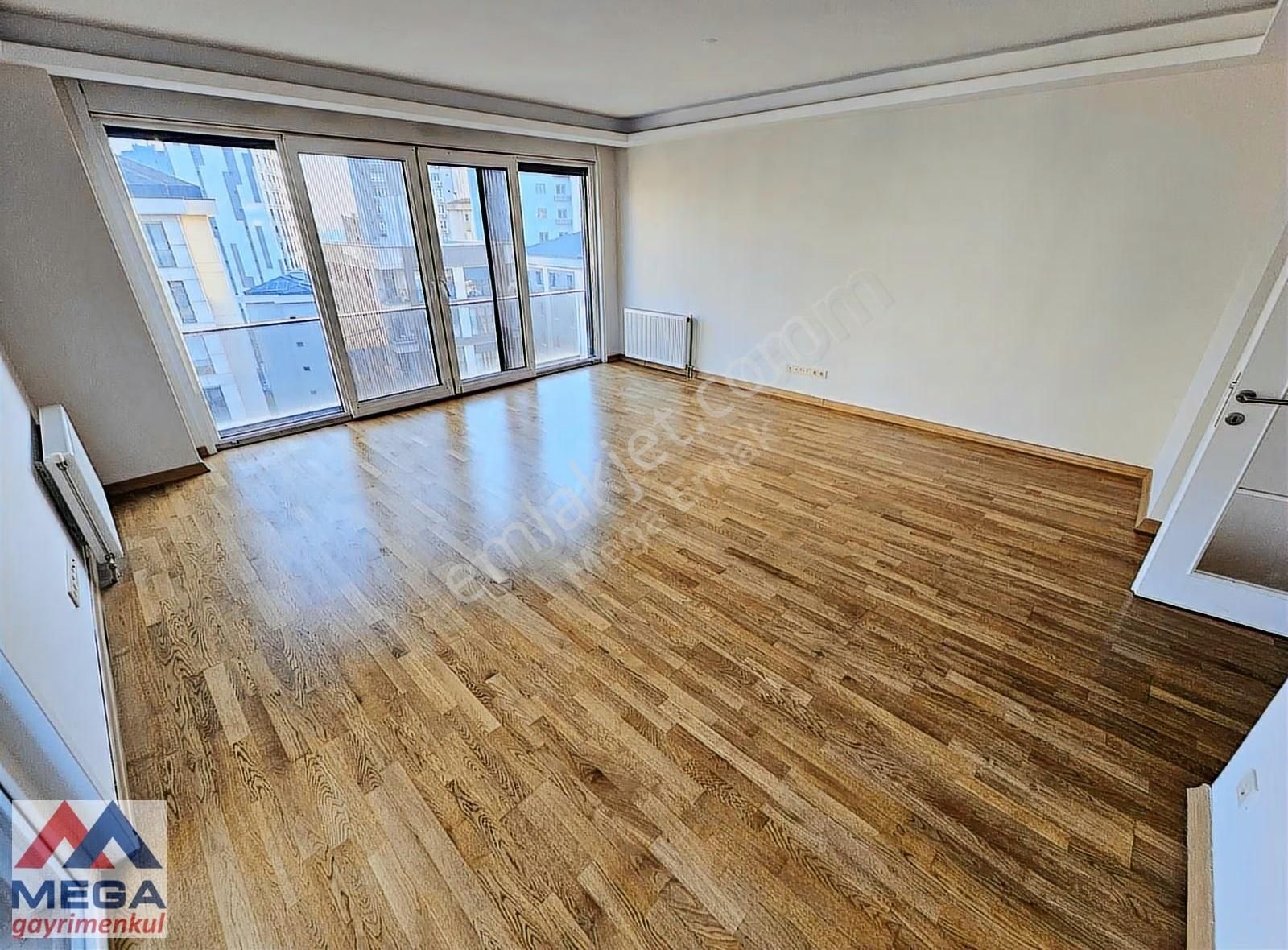 Mega'dan Yetkili Fenerbahçe De 130m2 3+1 Balkonlu Ferah Kiralık - Görsel 21