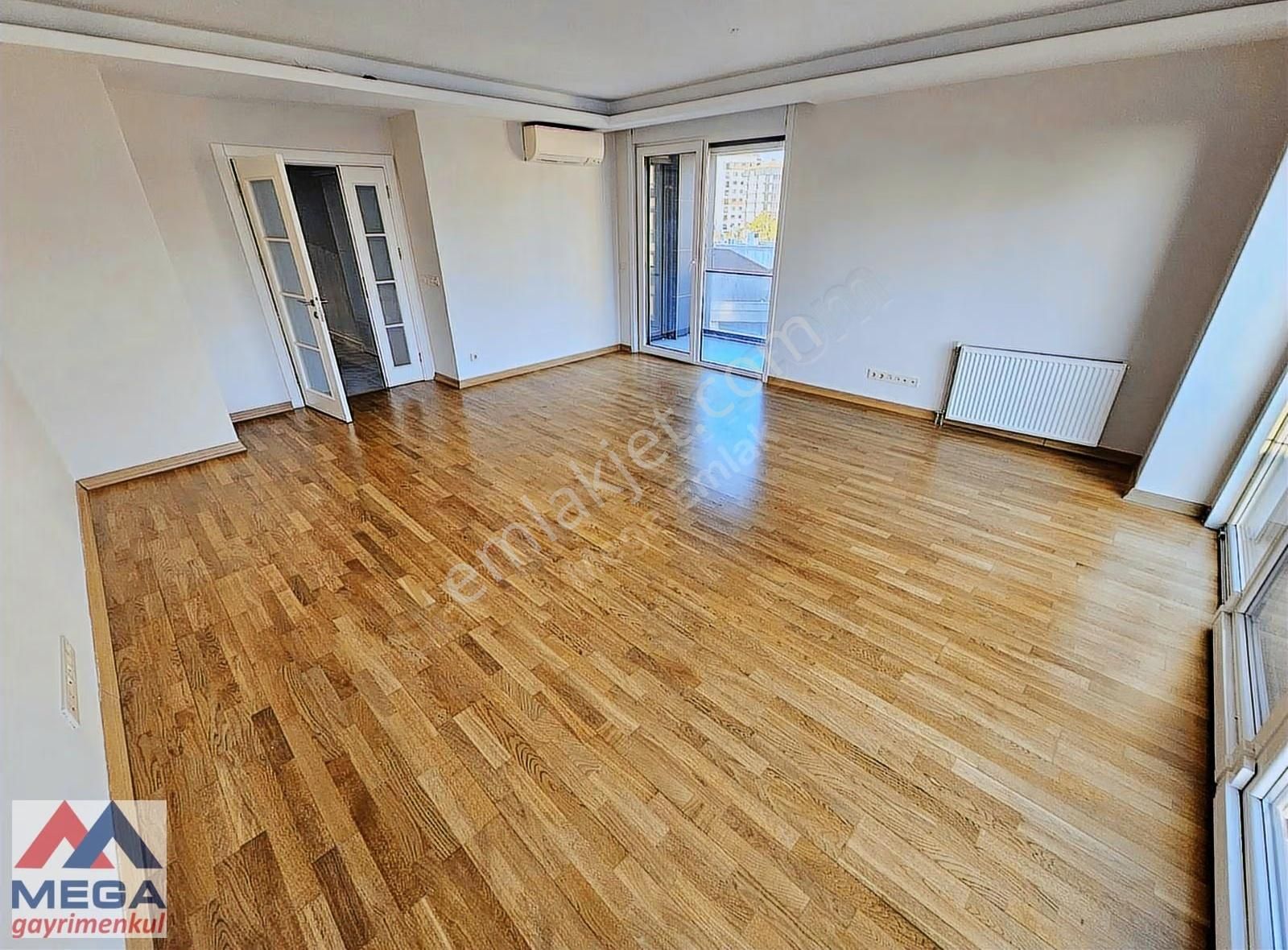 Mega'dan Yetkili Fenerbahçe De 130m2 3+1 Balkonlu Ferah Kiralık - Görsel 6