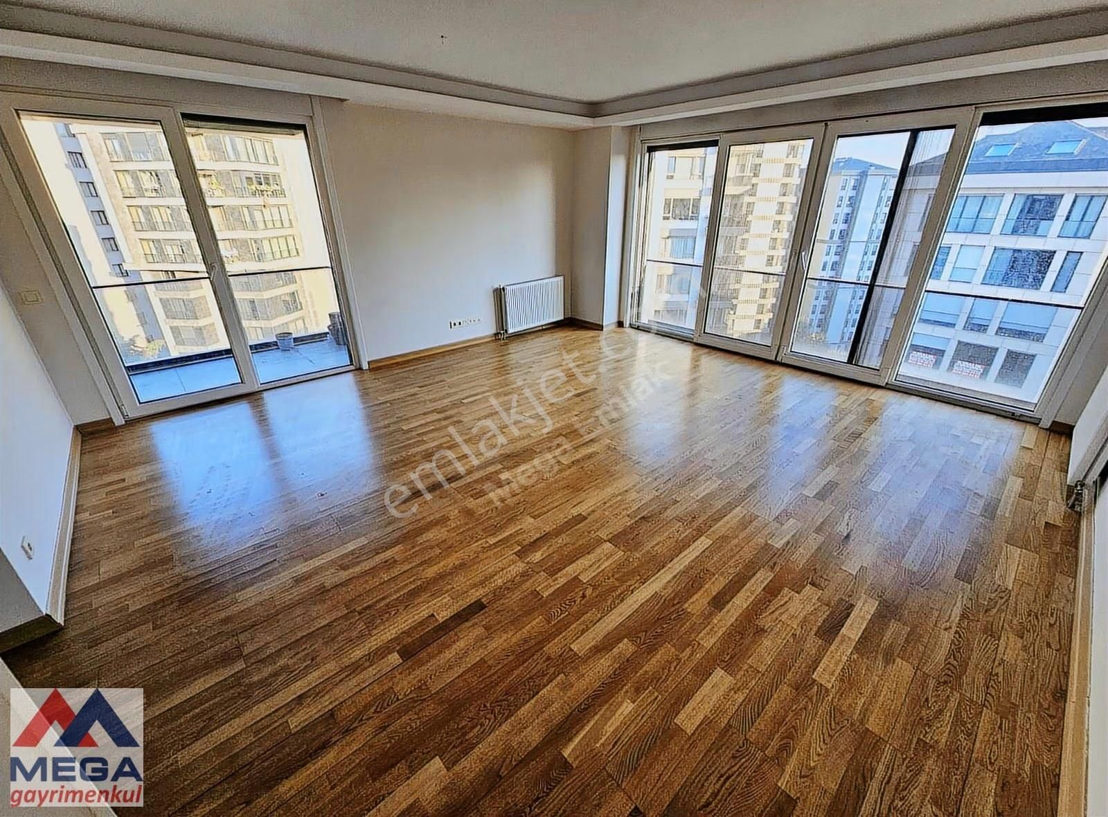 Mega'dan Yetkili Fenerbahçe De 130m2 3+1 Balkonlu Ferah Kiralık - Görsel 25