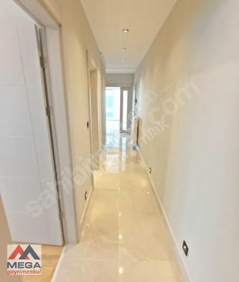 Mega'dan Kalamış'ta Deniz Manzaralı 100 M2 2+1 Eb.banyolu Daire - Görsel 13
