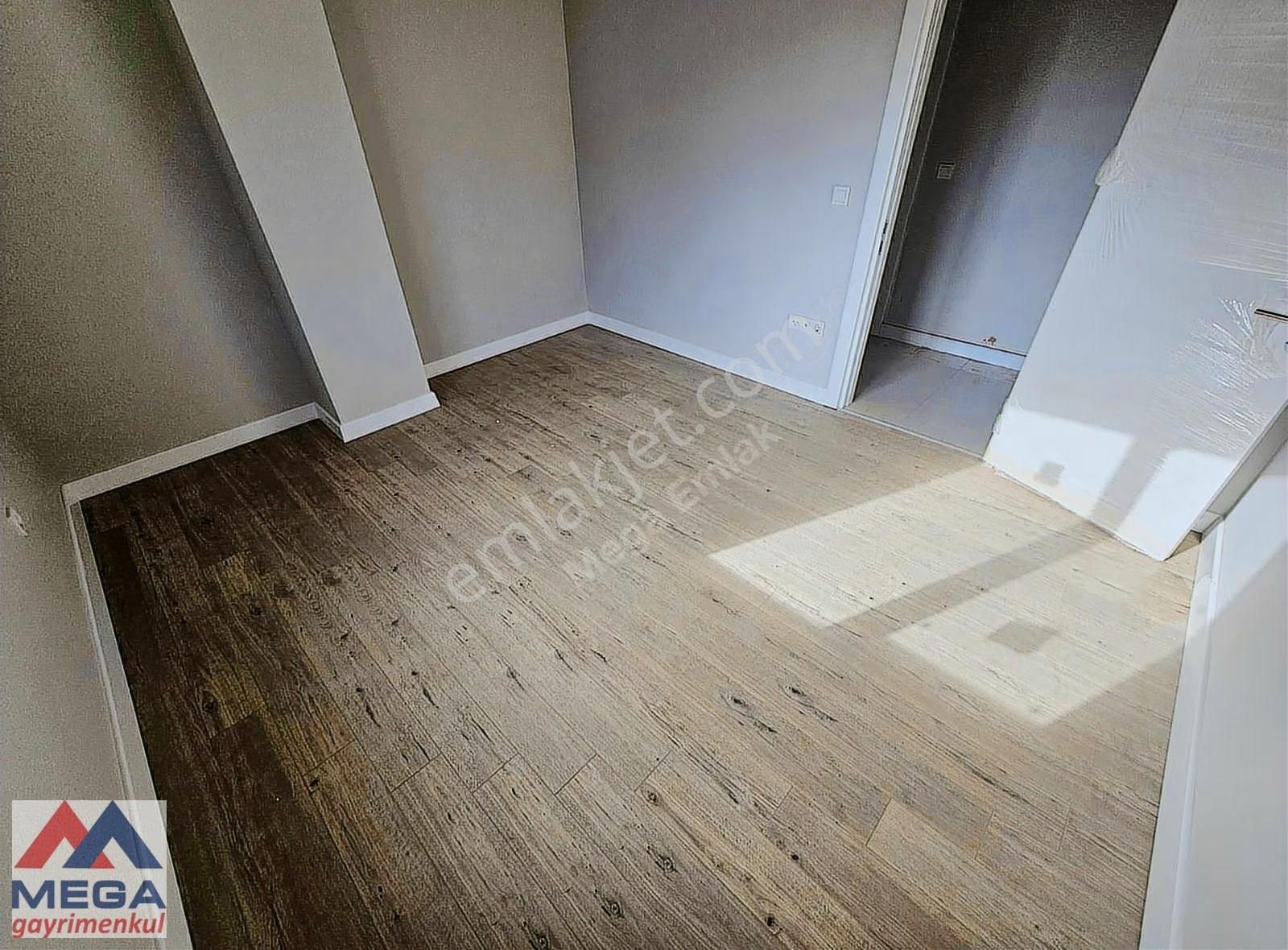 Mega'dan Feneryolunda 150 M2 3+1 Balkonlu Hamamlı Sıfır Kaçmaz - Görsel 3