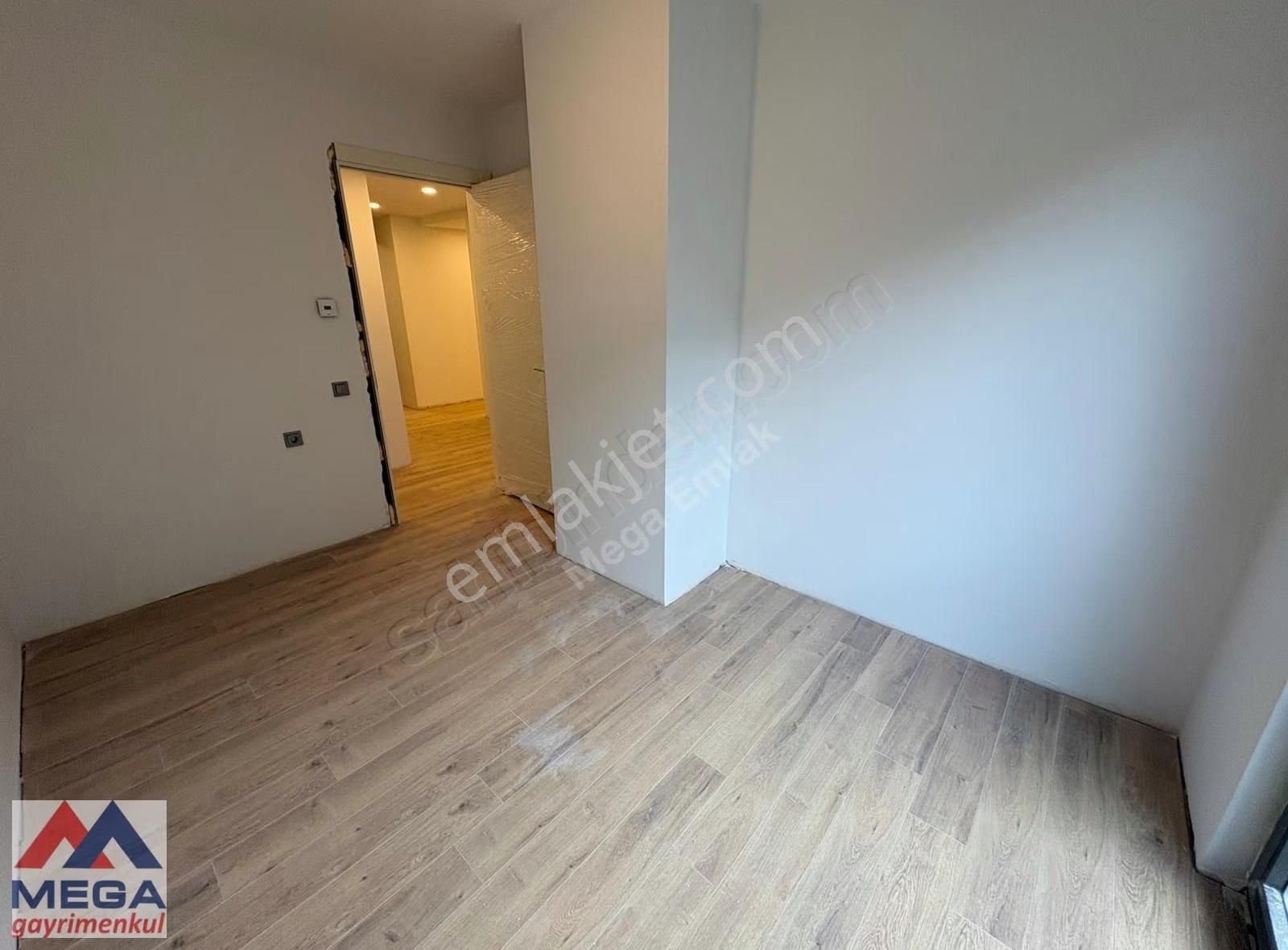 Çengelköy Yüzme Havuzlu Güvenlikli Site Bahçe Dubleksi Sıfır 4+1 - Görsel 27