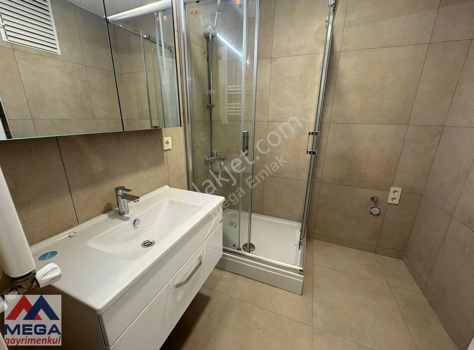 Bağdat Caddesi Üzerinde Ofise Uygun 3+1 Kiralık Balkonlu Sıfır - Görsel 2