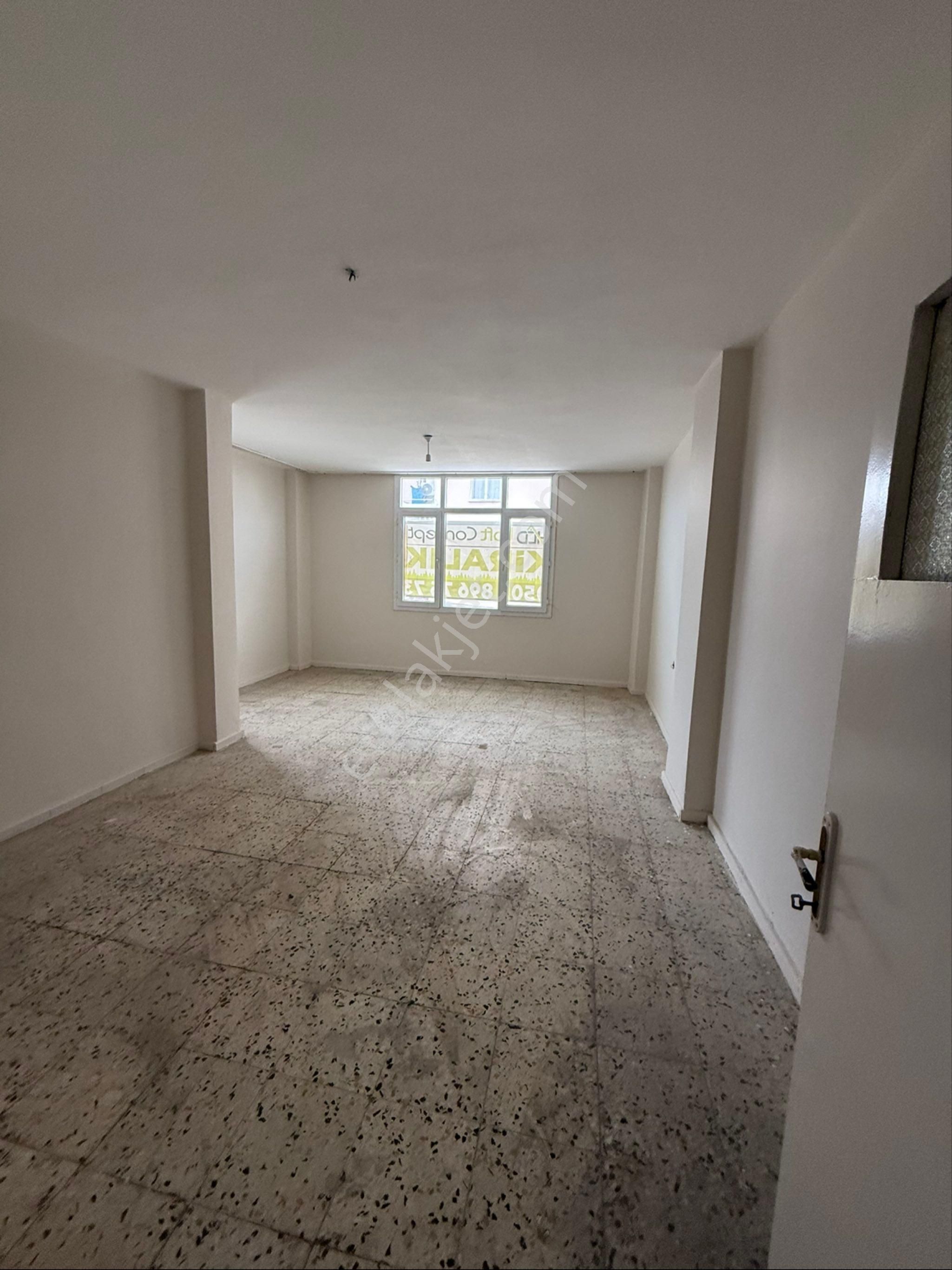 Koza Mahallesi Sabancı Sıtesı’nde Masrafsız Kıralık - Görsel 7