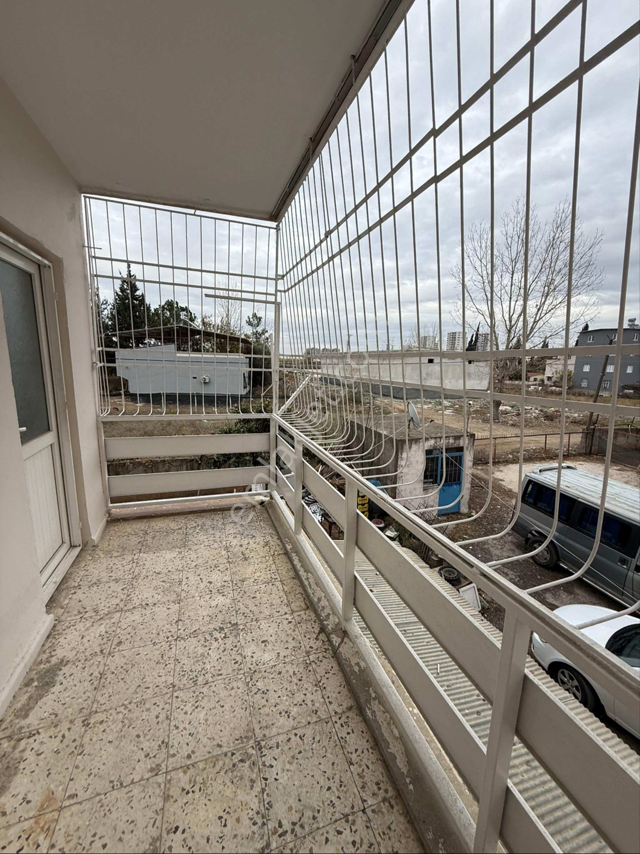 Koza Mahallesi Sabancı Sıtesı’nde Masrafsız Kıralık - Görsel 4