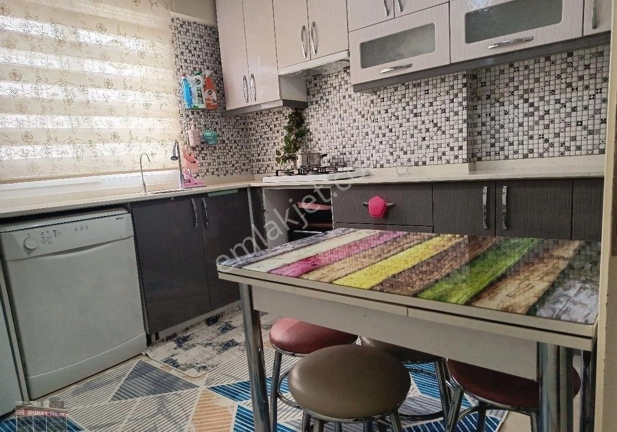 Buket Emlaktan Satılık 2+1 Daire Ara Kat Doğalgazlı Asansörlü - Görsel 3