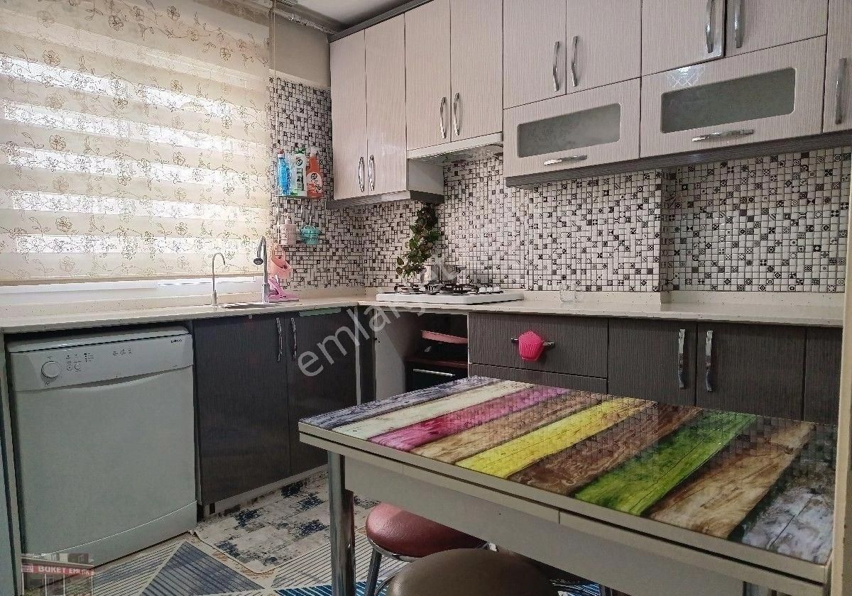 Buket Emlaktan Satılık 2+1 Daire Ara Kat Doğalgazlı Asansörlü - Görsel 9