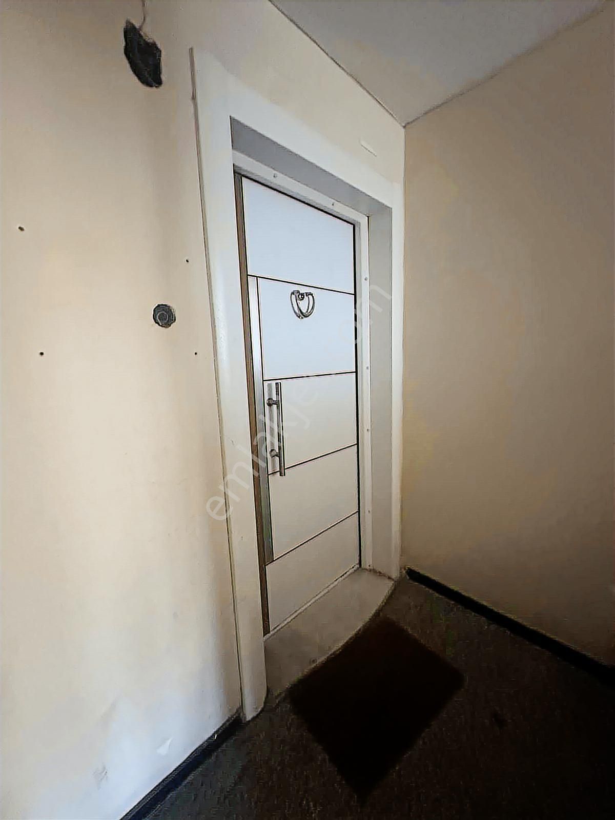 Karabağlar Ana Cadde Yakını 3 Katlı 250 M2 Kiralık Dükkan - Görsel 7