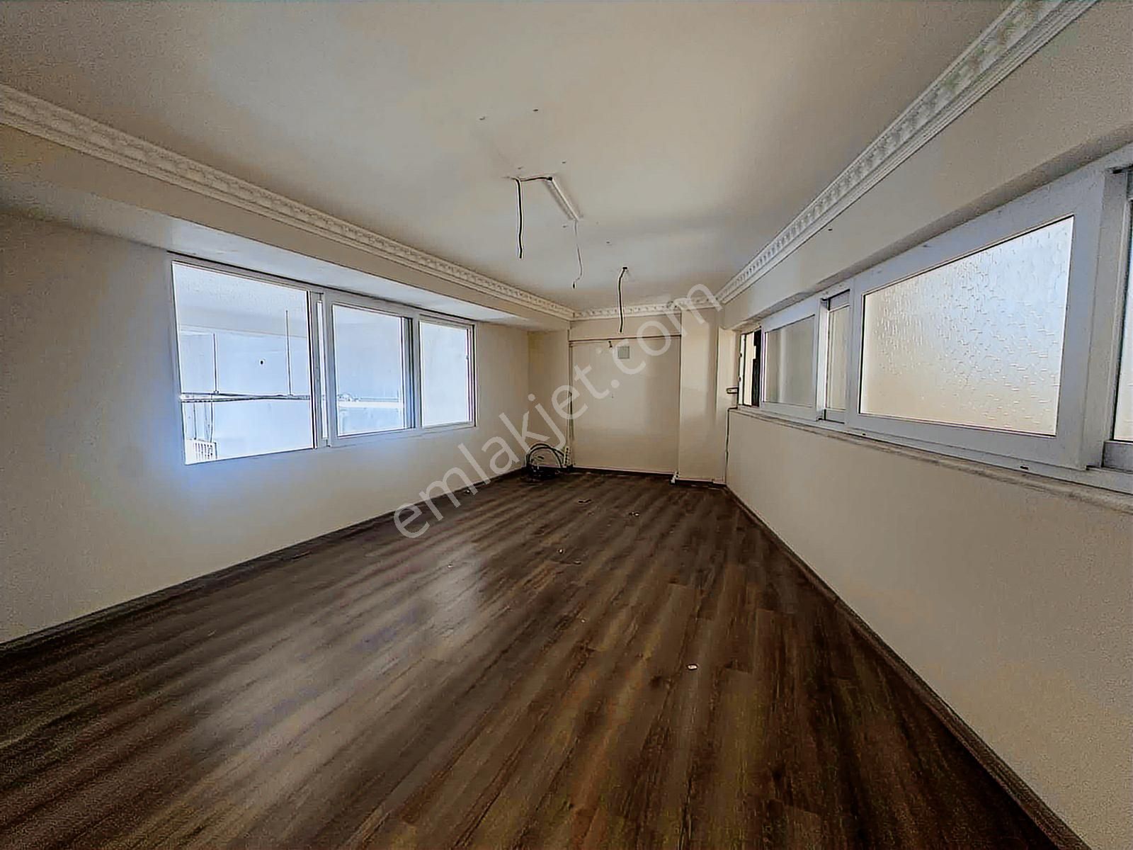Karabağlar Ana Cadde Yakını 3 Katlı 250 M2 Kiralık Dükkan - Görsel 23
