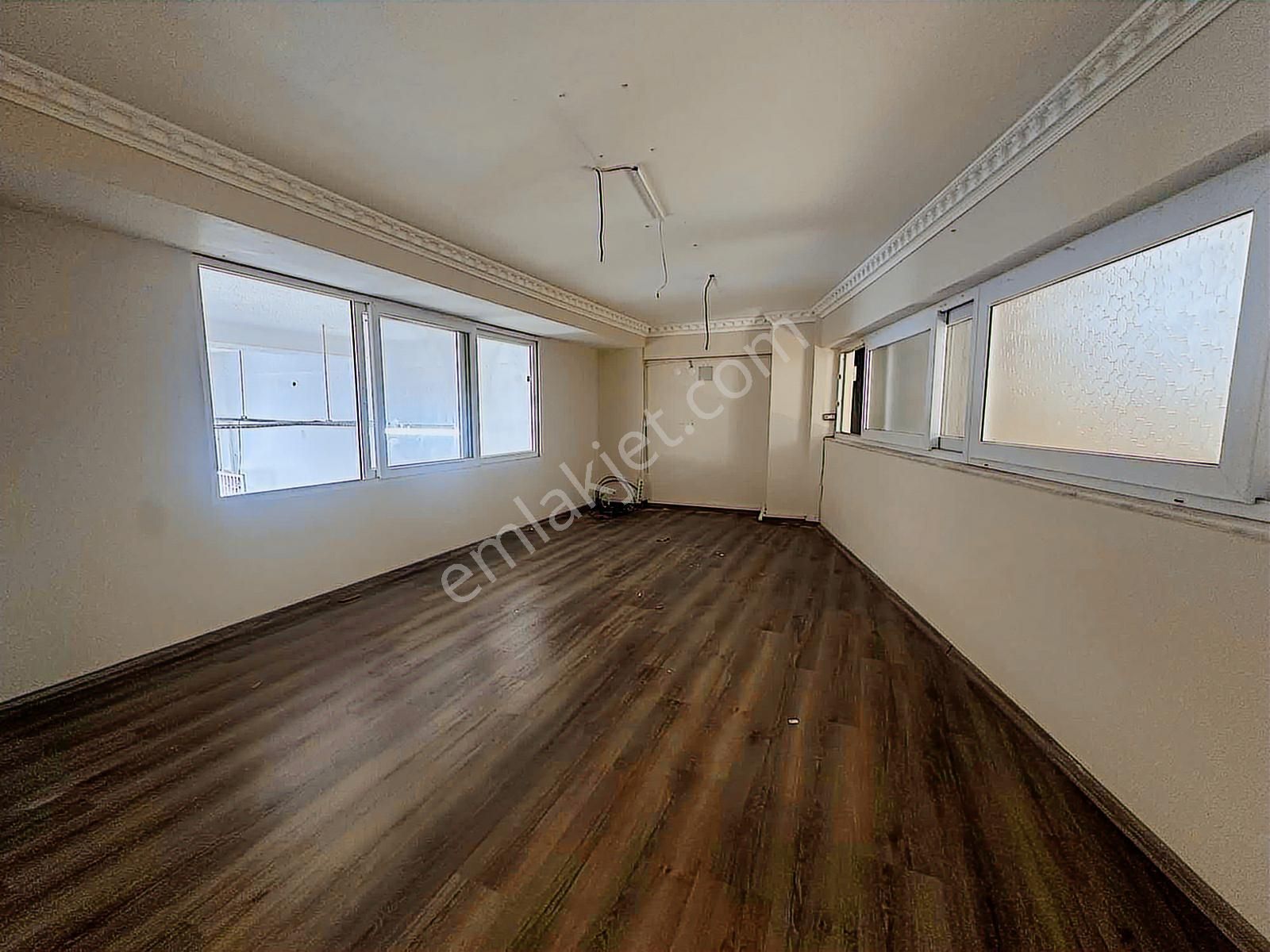 Karabağlar Ana Cadde Yakını 3 Katlı 250 M2 Kiralık Dükkan - Görsel 29
