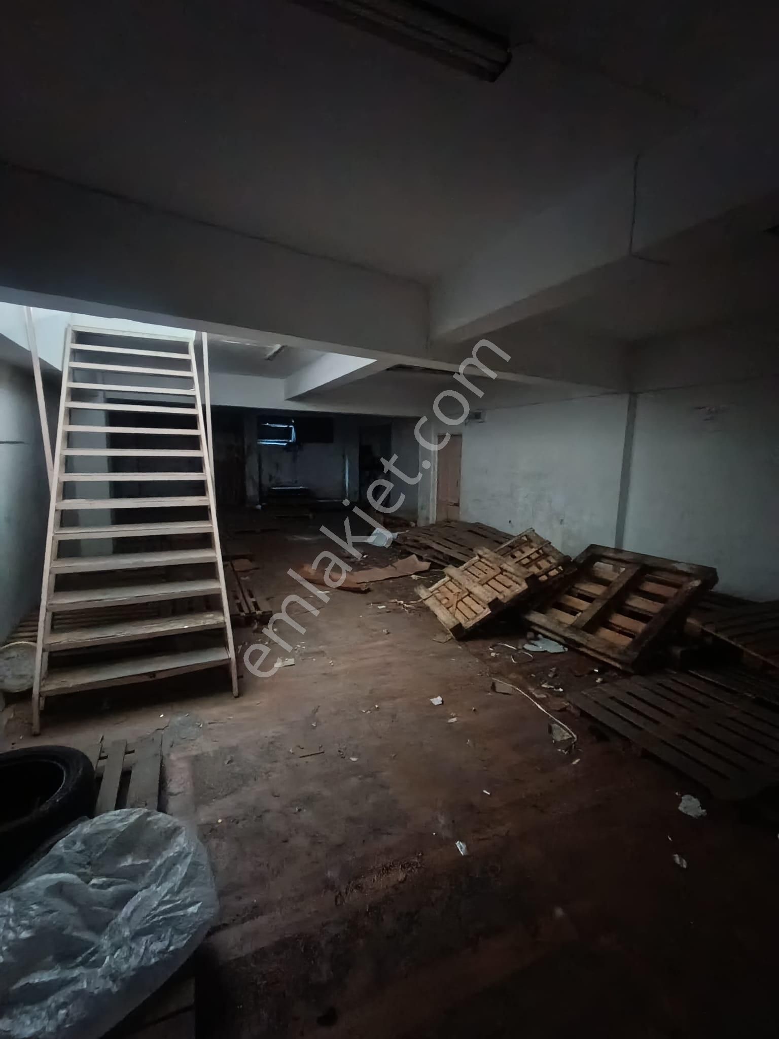 Güngören Çeşme'de Düz Giriş Dükkan 160 M2 Kiralık Mağaza - Görsel 7
