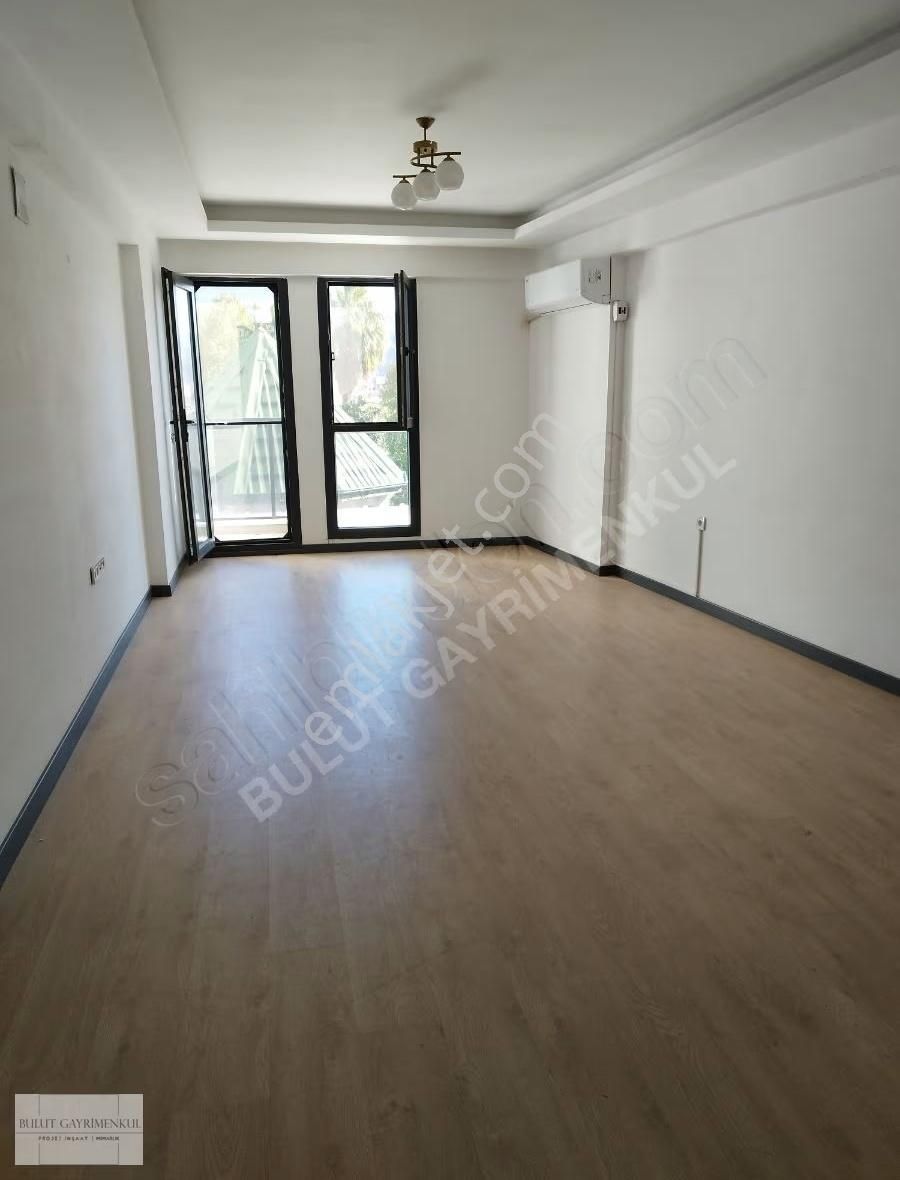 Dalaman Merkezi Konumda Kiralık Ara Kat 2+1 Daire - Görsel 11