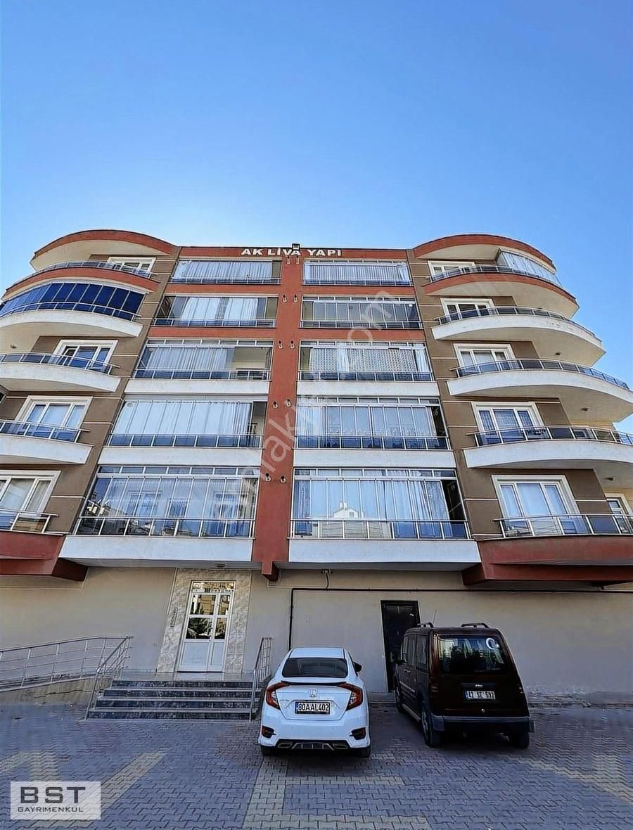 Erenler Mh Jandarma Civarı 3+1 170 M2 Siteiçi Kiralık Daire - Görsel 3