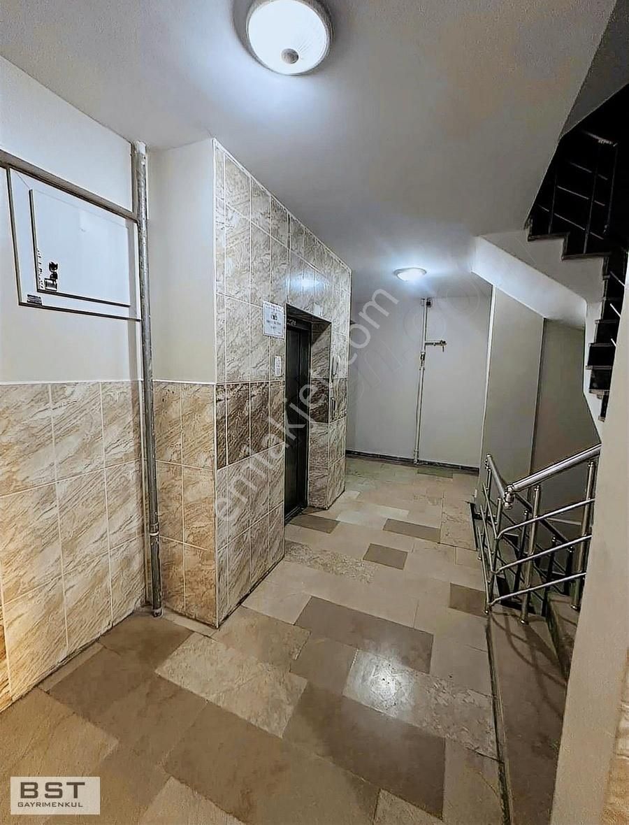 Erenler Mh Jandarma Civarı 3+1 170 M2 Siteiçi Kiralık Daire - Görsel 2