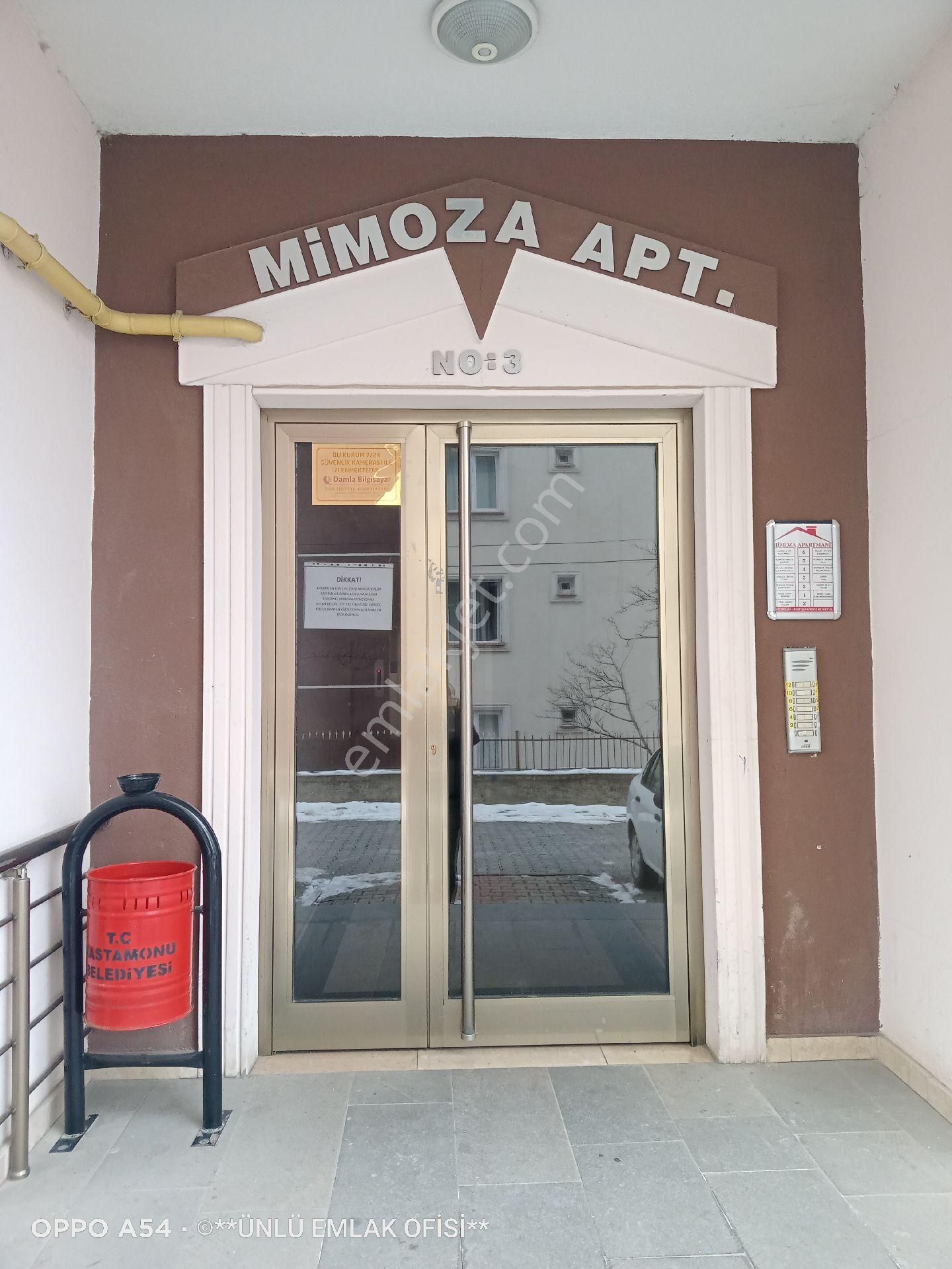 Ünlü Emlaktan Candaroğullarında Caddeye Yakın Yatay Mimariye Uygun Arakat Kombili 3+1 Daire - Görsel 3