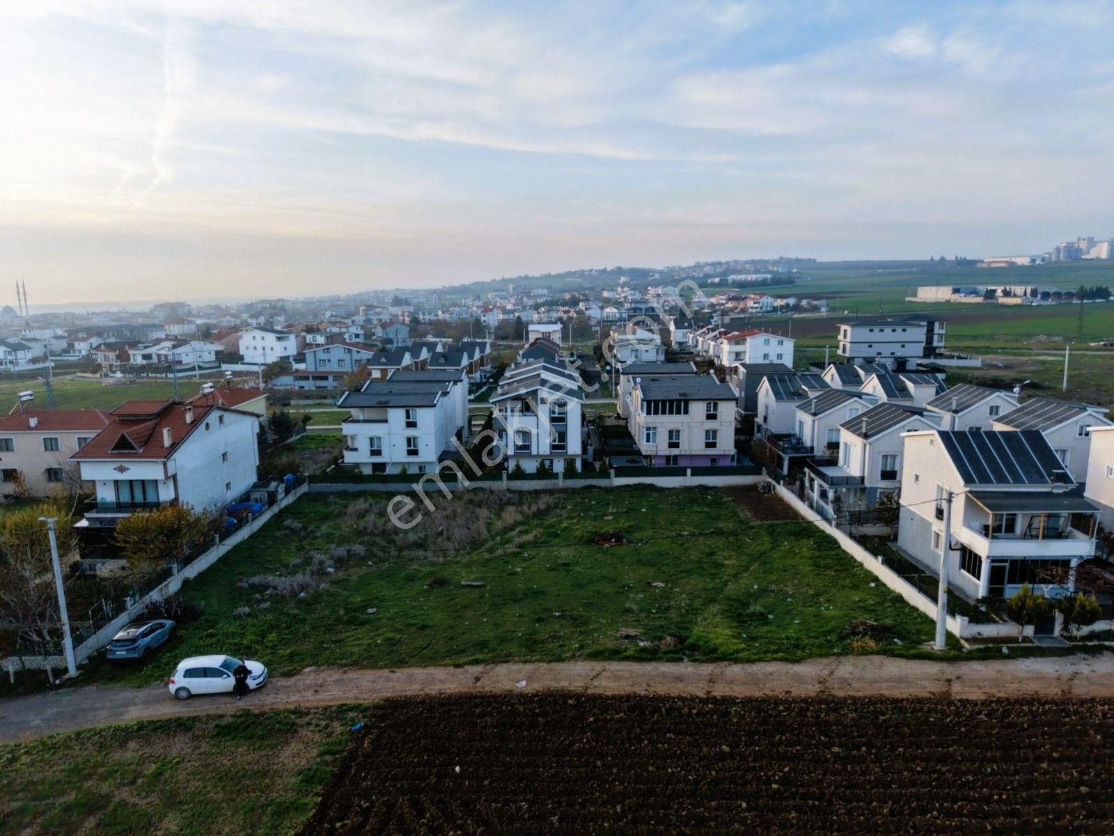 Yeniçiftlik'te Merkezi Konumda 530 +530 M2 Konut İmarlı Arsa