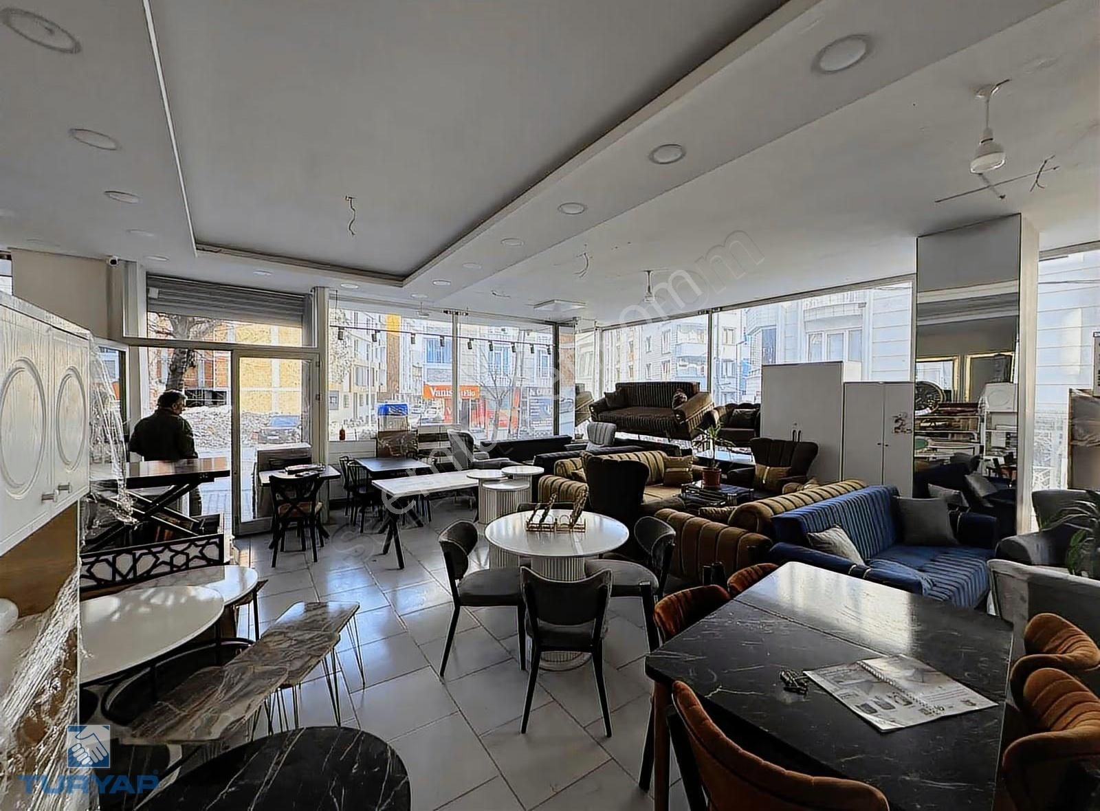 Esenyurt Sultaniye Aşık Şenlik Caddesinde Satılık Dükkan - Görsel 3