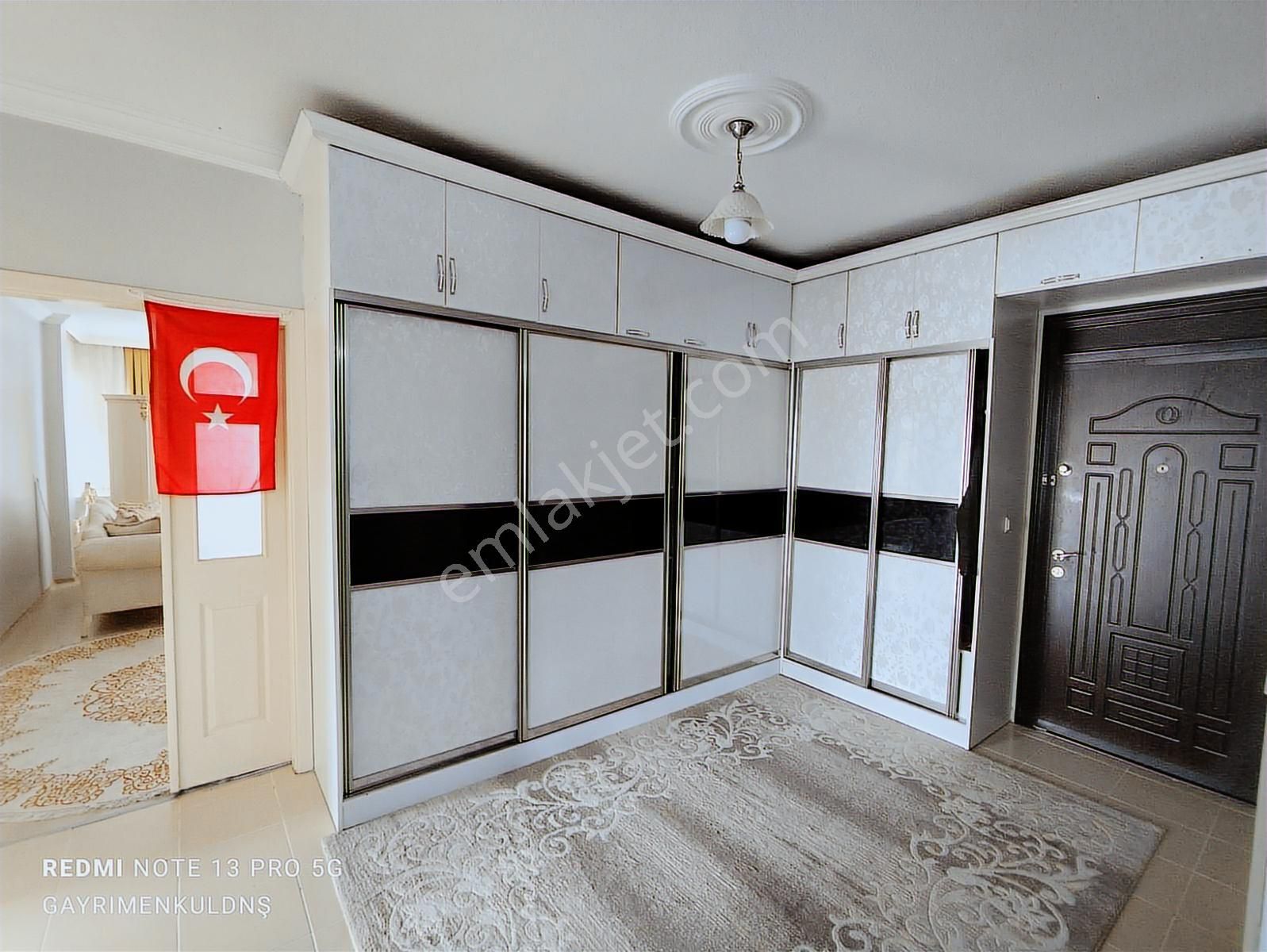 Kırbaşı Caddesinde 4+1 Arakat 220 M2 Satılık Daire - Görsel 6