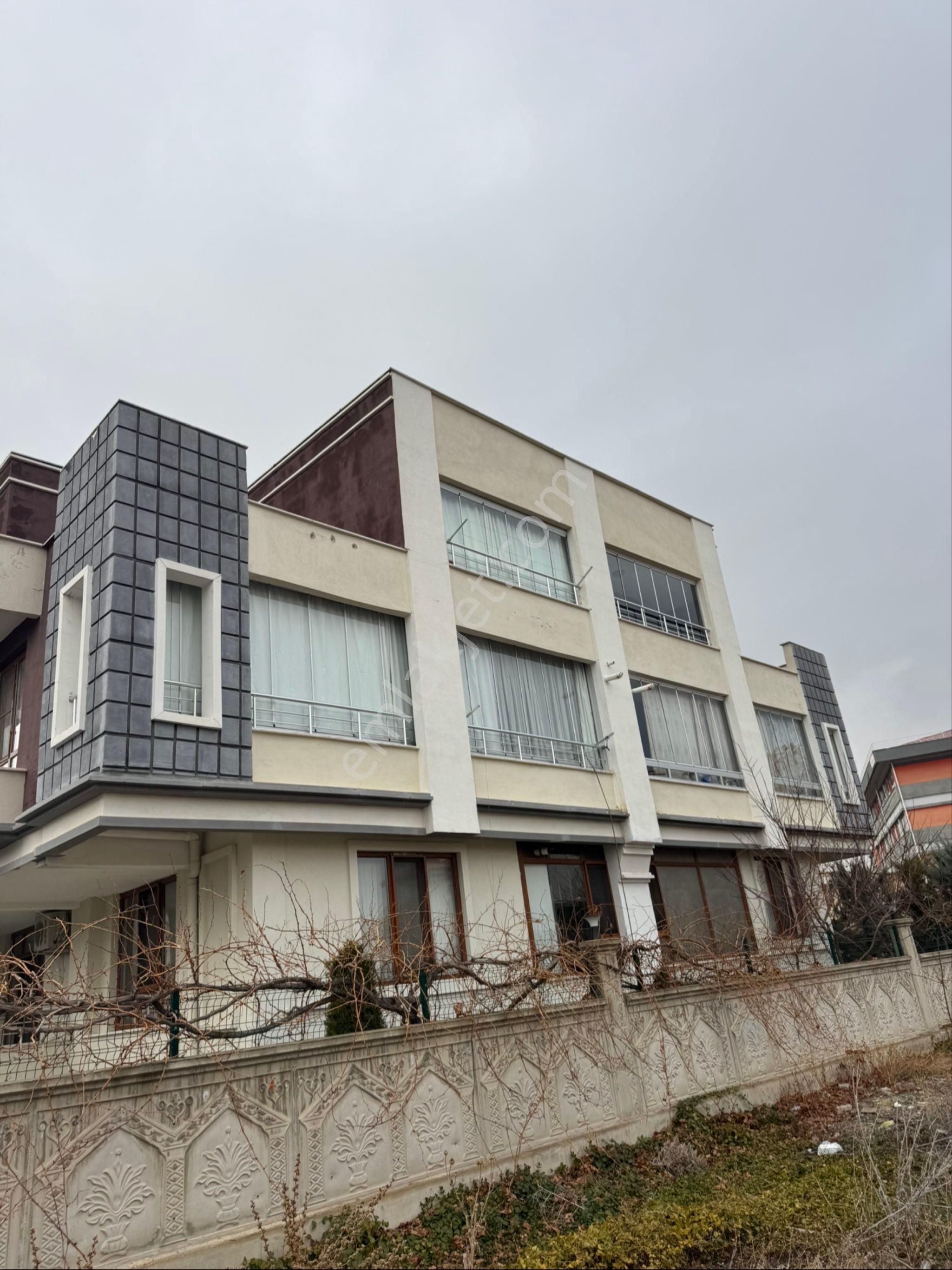 Sahibinden Geniş Oda Ve Cam Balkonlu 3+1 Dubleks Daire - Görsel 2