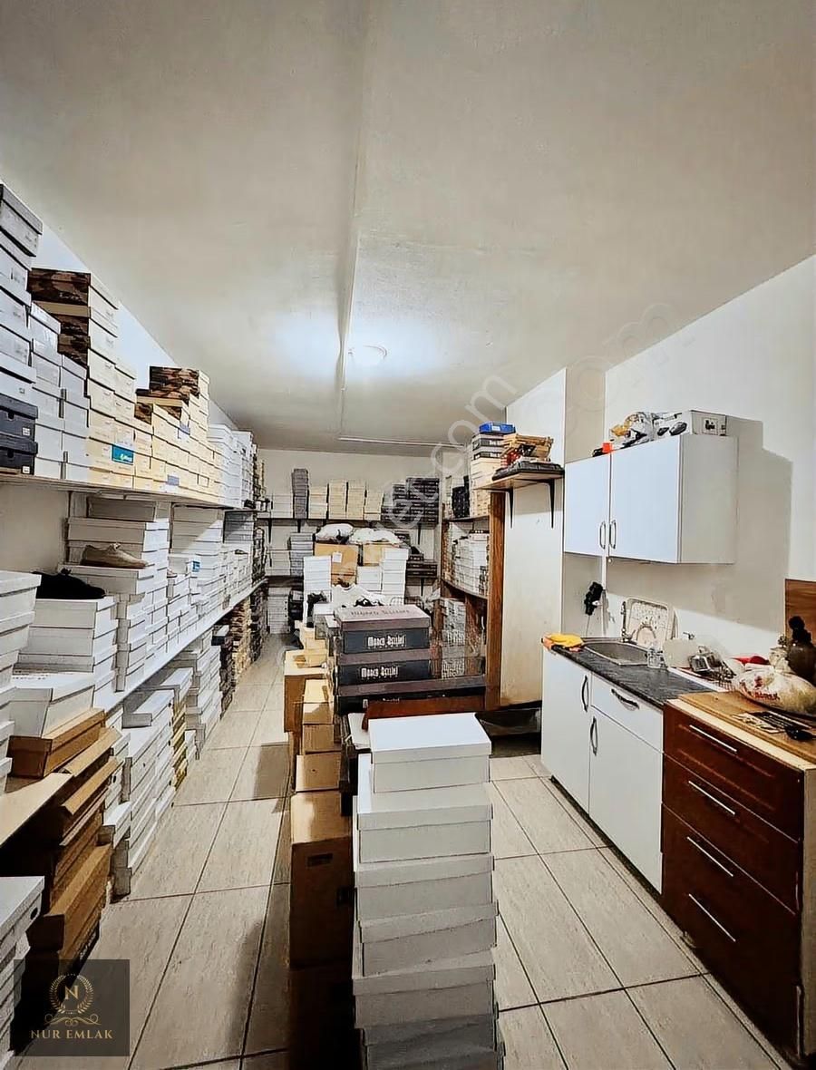 Beyaz Evler Sitesi İşlek Cadde Üzeri Satılık Dükkan - Görsel 14