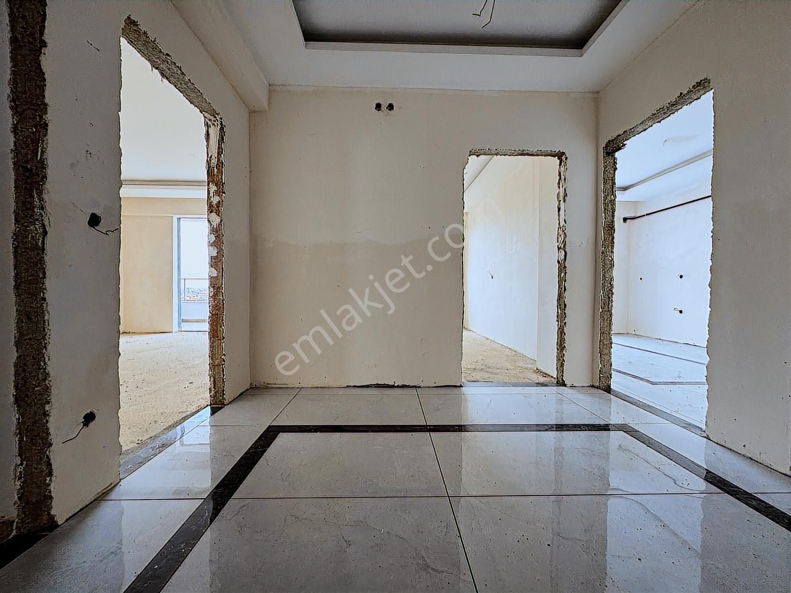 Karaman Caddesinde 145 M² Çift Cephe Özel Bahçeli Lüks Daire - Görsel 6