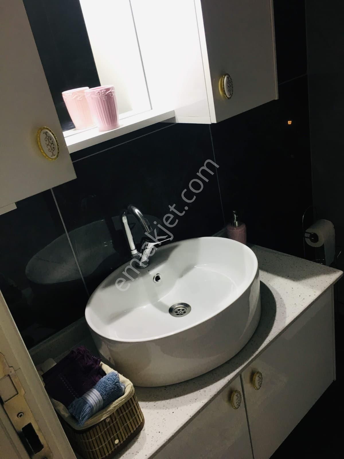 Yeditepede Ultralüks Geniş 3+1 Cam Balkonlu 4katlı Bina 2.katı - Görsel 13