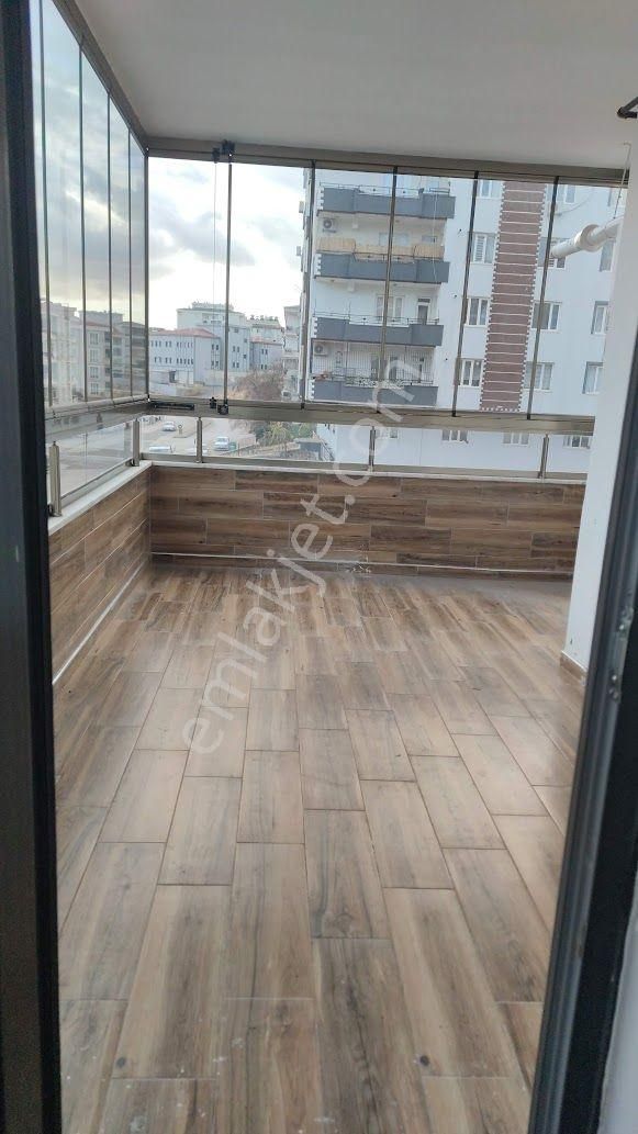 Yeditepede Ultralüks Geniş 3+1 Cam Balkonlu 4katlı Bina 2.katı - Görsel 4