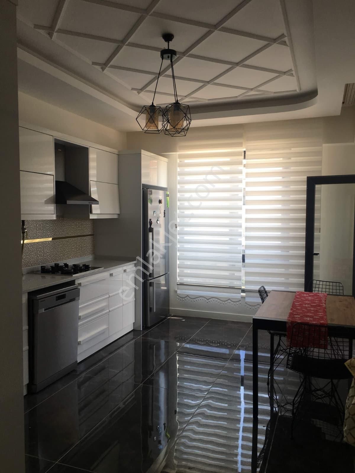 Yeditepede Ultralüks Geniş 3+1 Cam Balkonlu 4katlı Bina 2.katı - Görsel 17