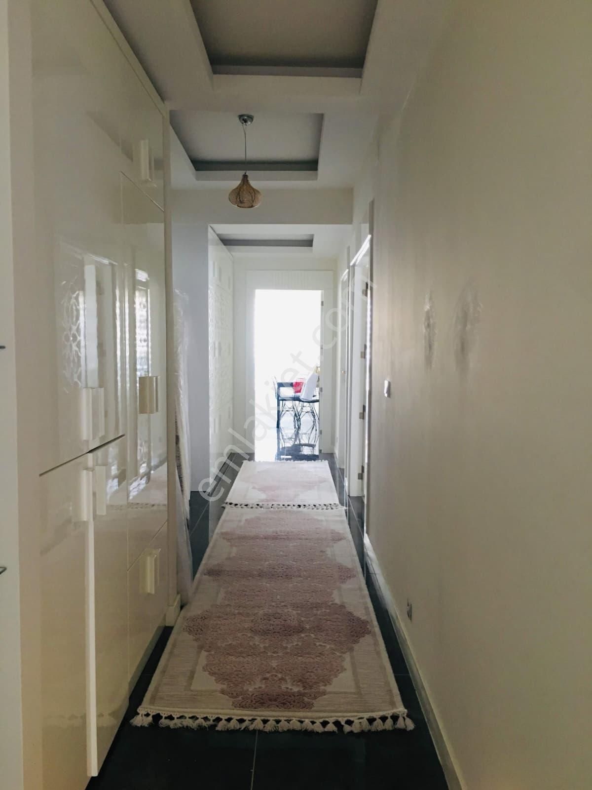 Yeditepede Ultralüks Geniş 3+1 Cam Balkonlu 4katlı Bina 2.katı - Görsel 9