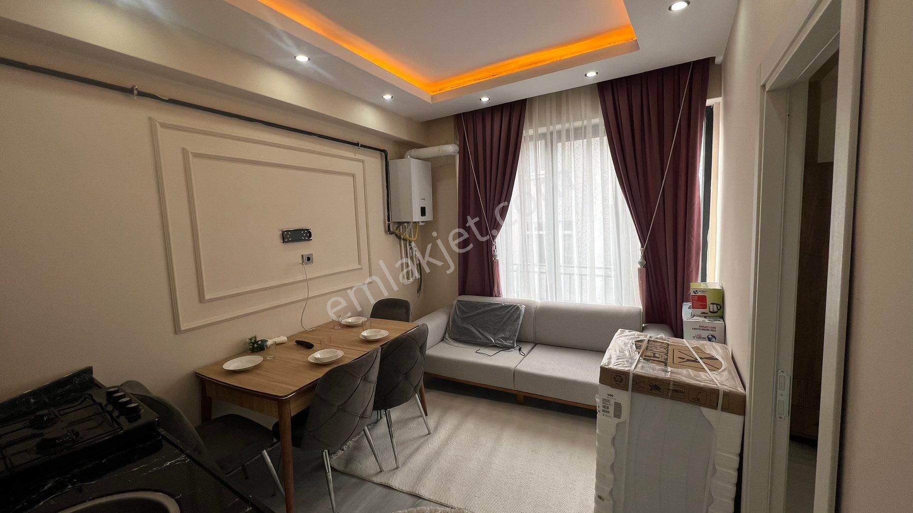 Yılmaztürkten Sıfır Eşyalı Yeni Binada Minibüs 3 Dk 2+1 Daire