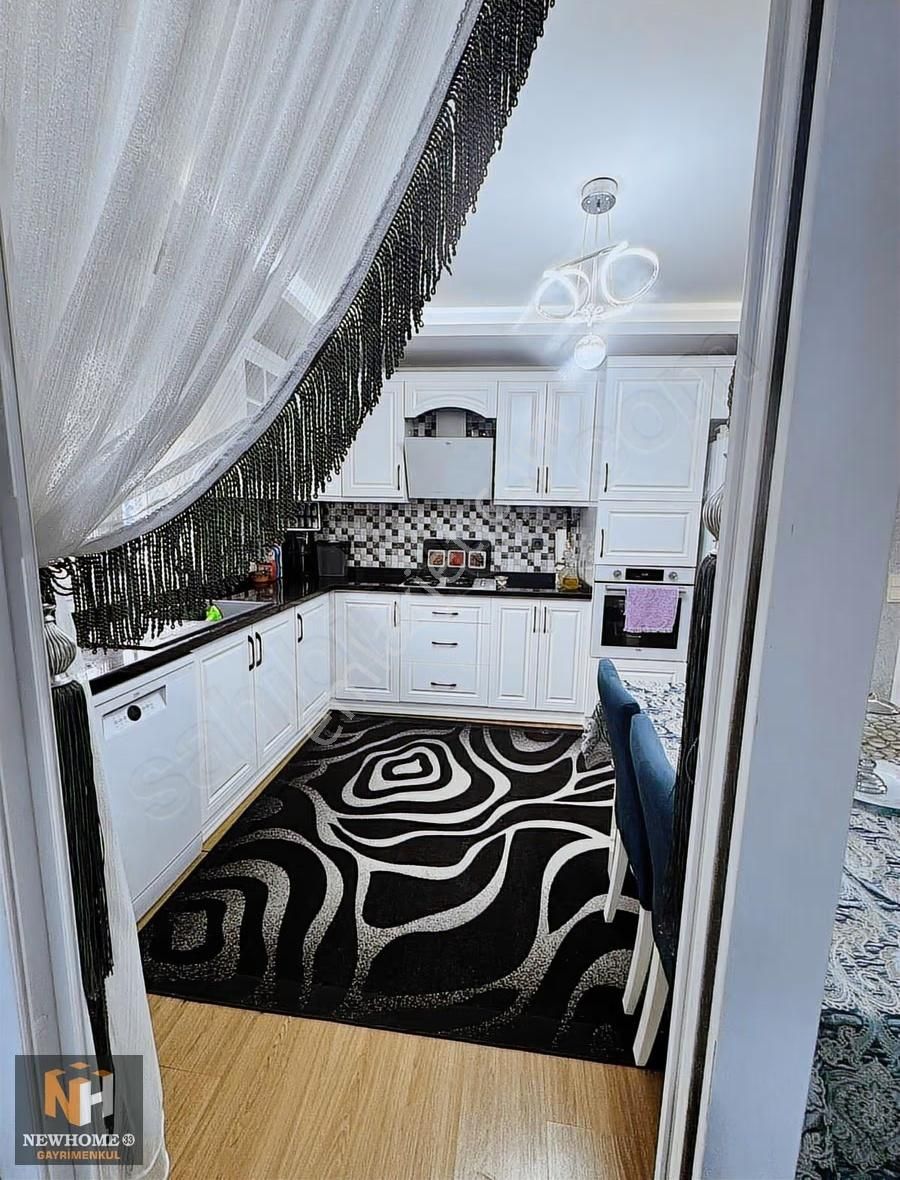 Soli Civarı Merkezi Konumda Geniş 3+1 Daire - Görsel 2