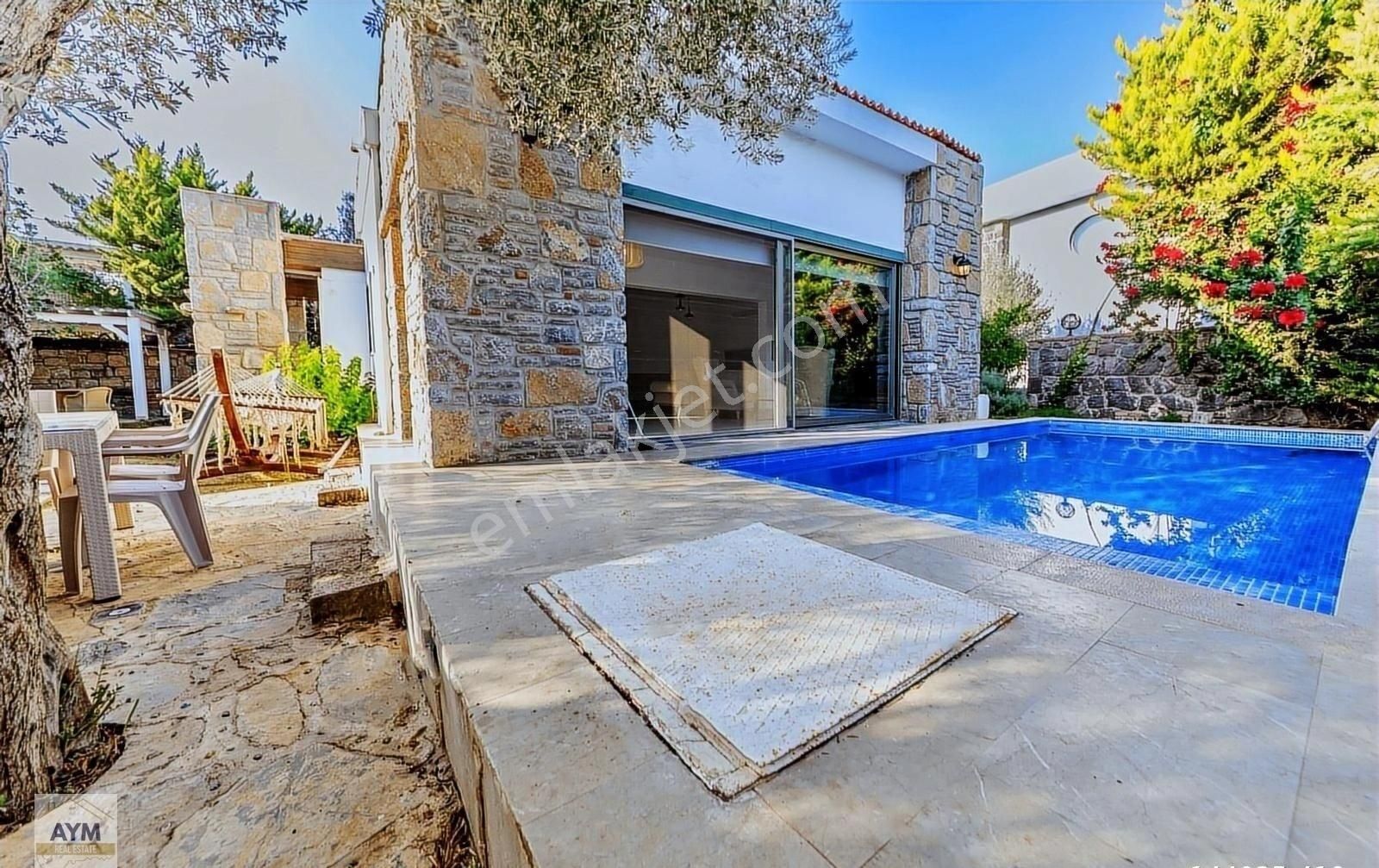 Bodrum Torba'da Satılık Mustakil Havuzlu Tek Kat Villa - Görsel 15