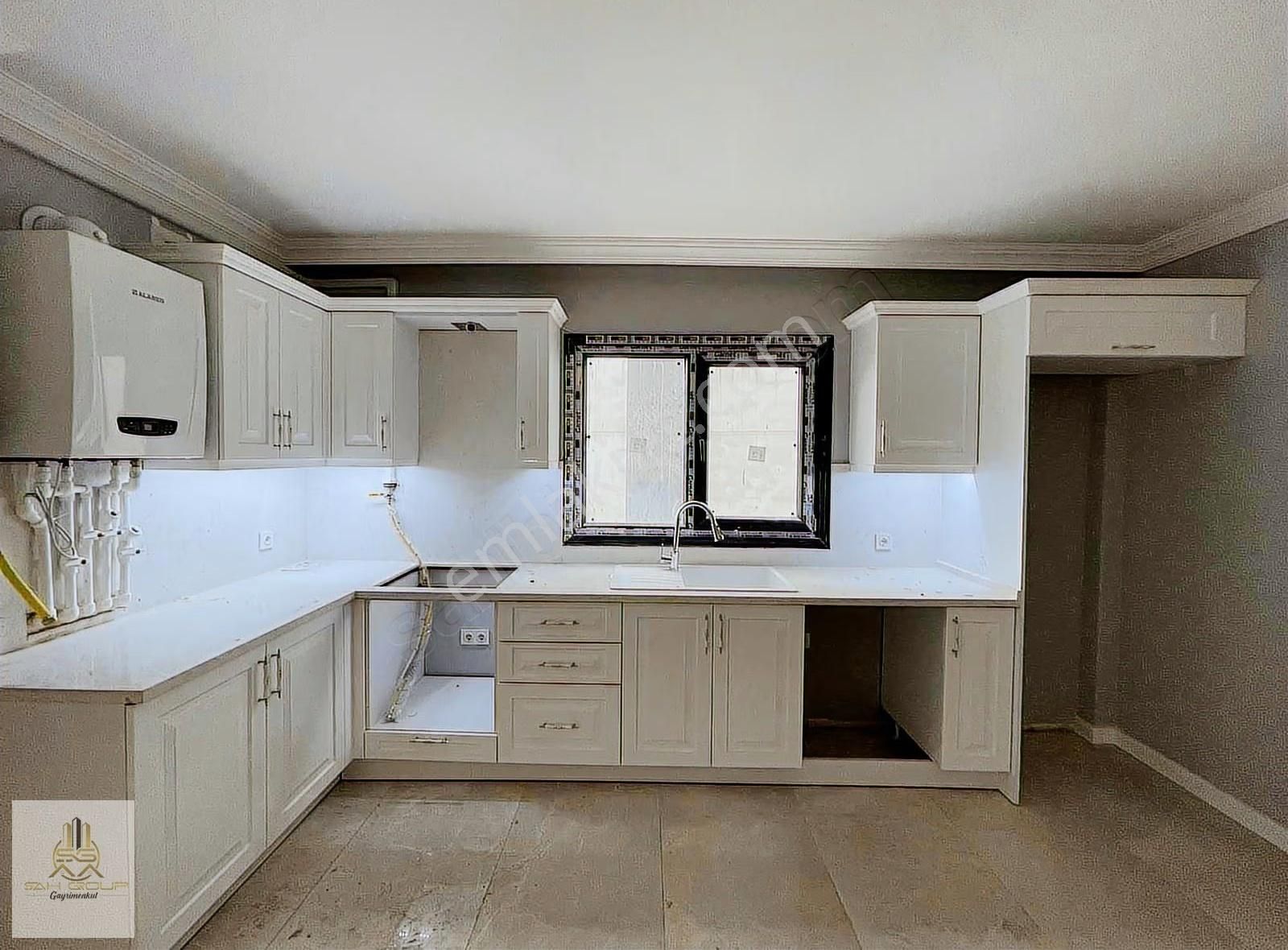 Kaşüstü Merkezde Yaşam Sitesinde Kiralık Daire Anayola Sıfır - Görsel 9