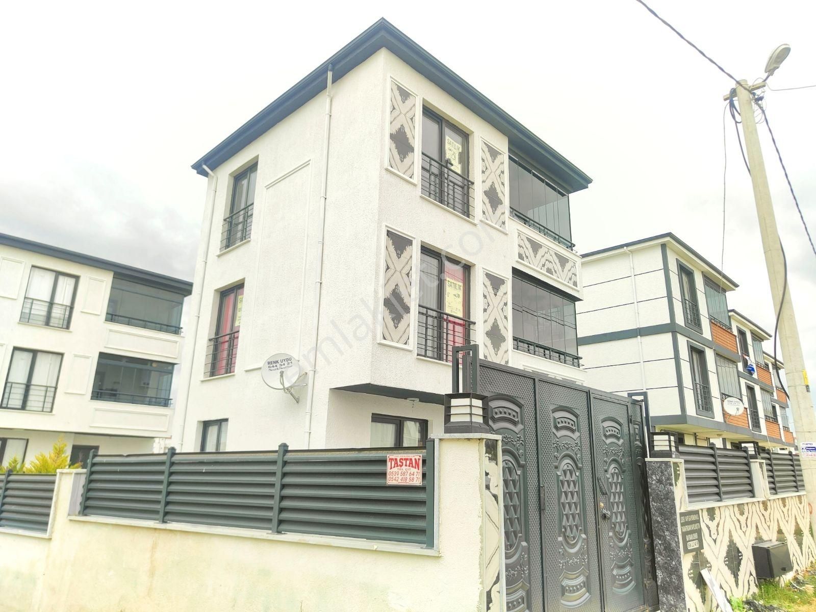 Kartallar'dan Kombili Cam Balkonlu Masrafsız Müstakil Villa. - Görsel 6