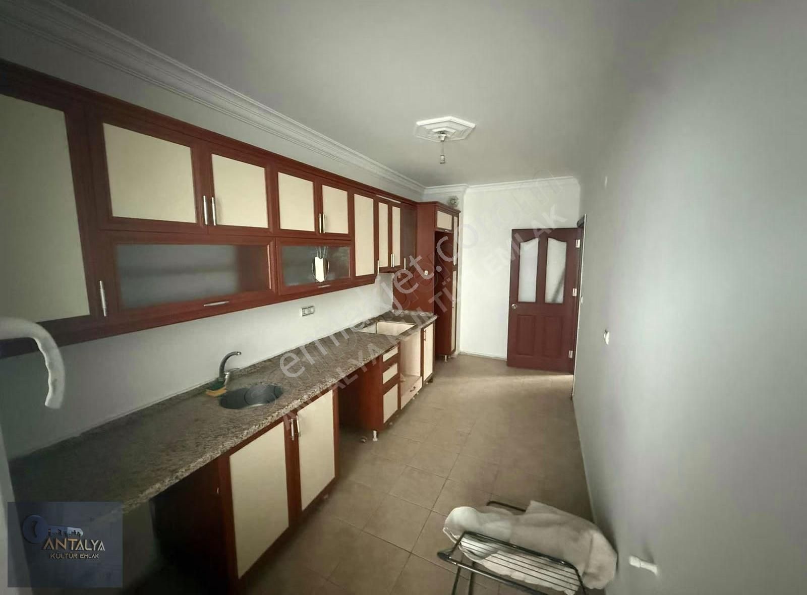 Kültür Mah Erasta Karşısı 2+1 Geniş Çift Balkonlu Satılık Daire