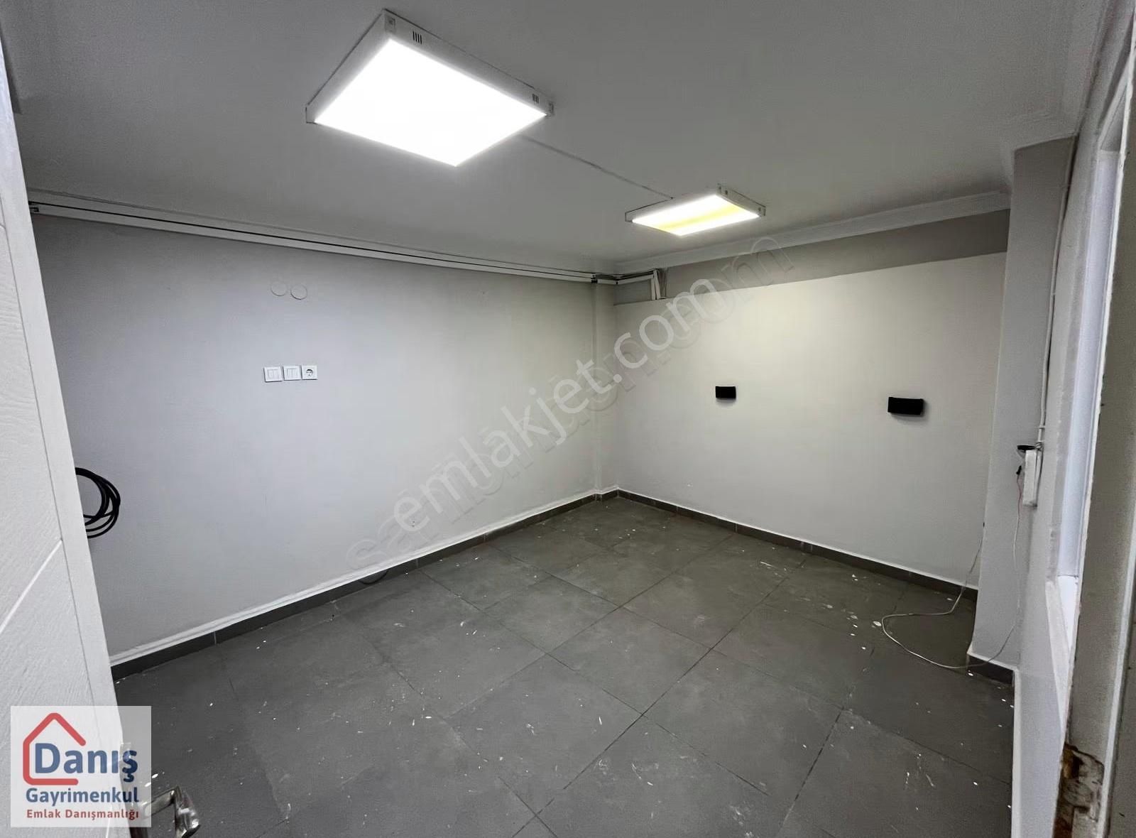 Düz Giriş Tertemiz İmalathane 200m2 - Görsel 30