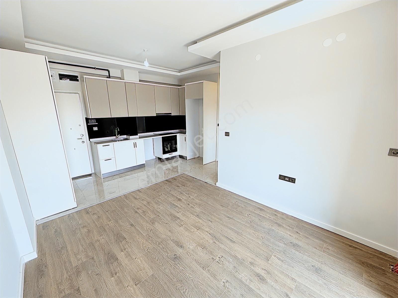 Alacaatlı Mahallesi Yaşamkent Suit Satılık 2+1 Teraslı Daire - Görsel 18