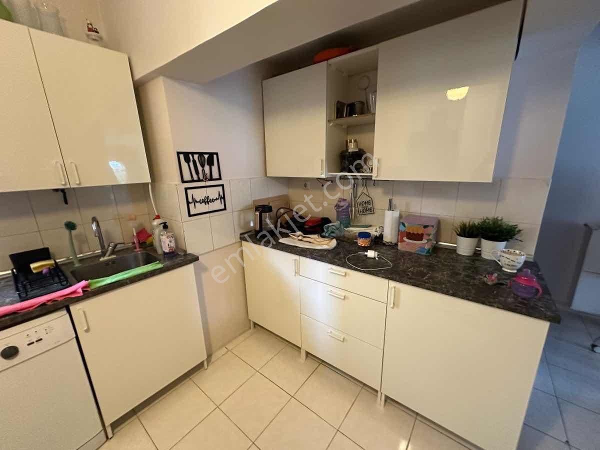 Karşıyaka | Merkezi Isıtmalı | Geniş 3+1 Kiralık Daire - Görsel 11