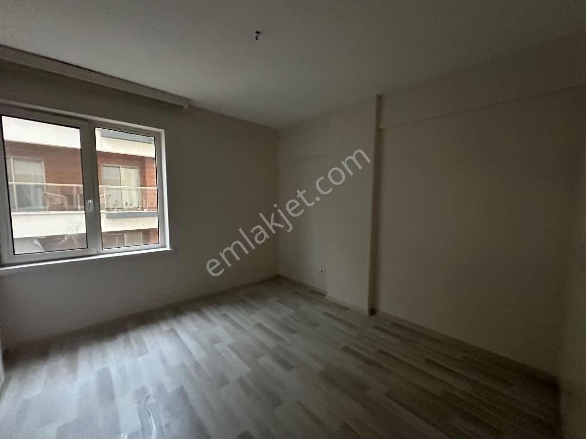 Karşıyaka | Merkezi Isıtmalı | Geniş 3+1 Kiralık Daire - Görsel 7
