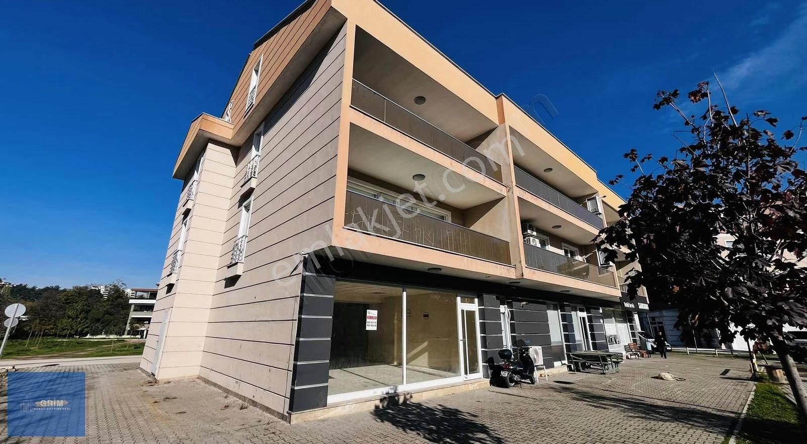 Odunluk Merkez'de Uygun Fiyatlı 2 Katlı Kiralık Dükkan!