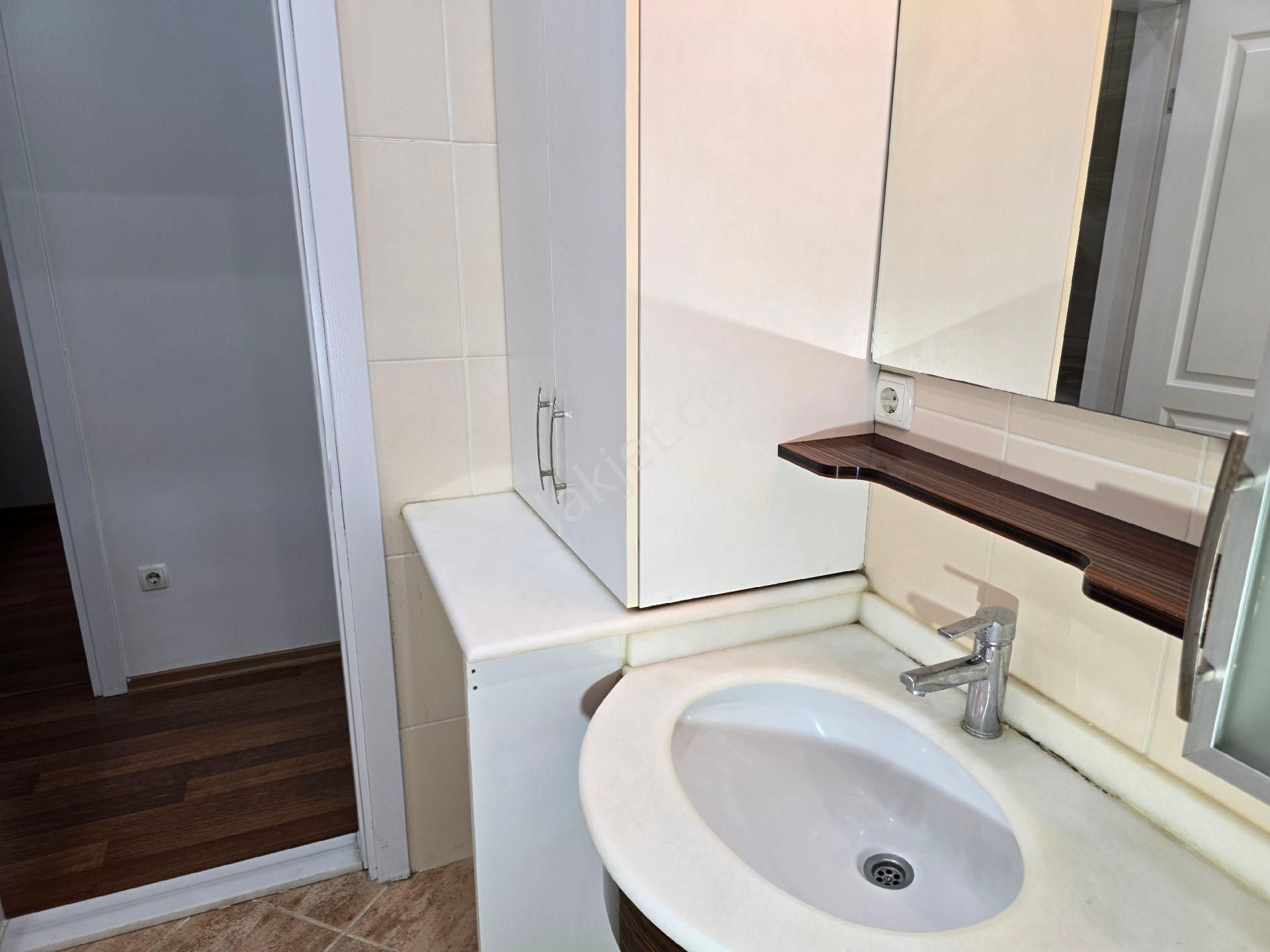 Kiralık 2+1 Daire Katı - Görsel 3