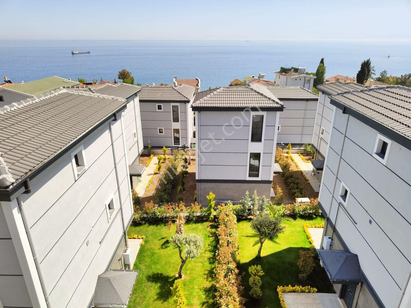 Süper Manzaralı Kalite Ve Ferahlığın Birleştiği Müstakil Villa.